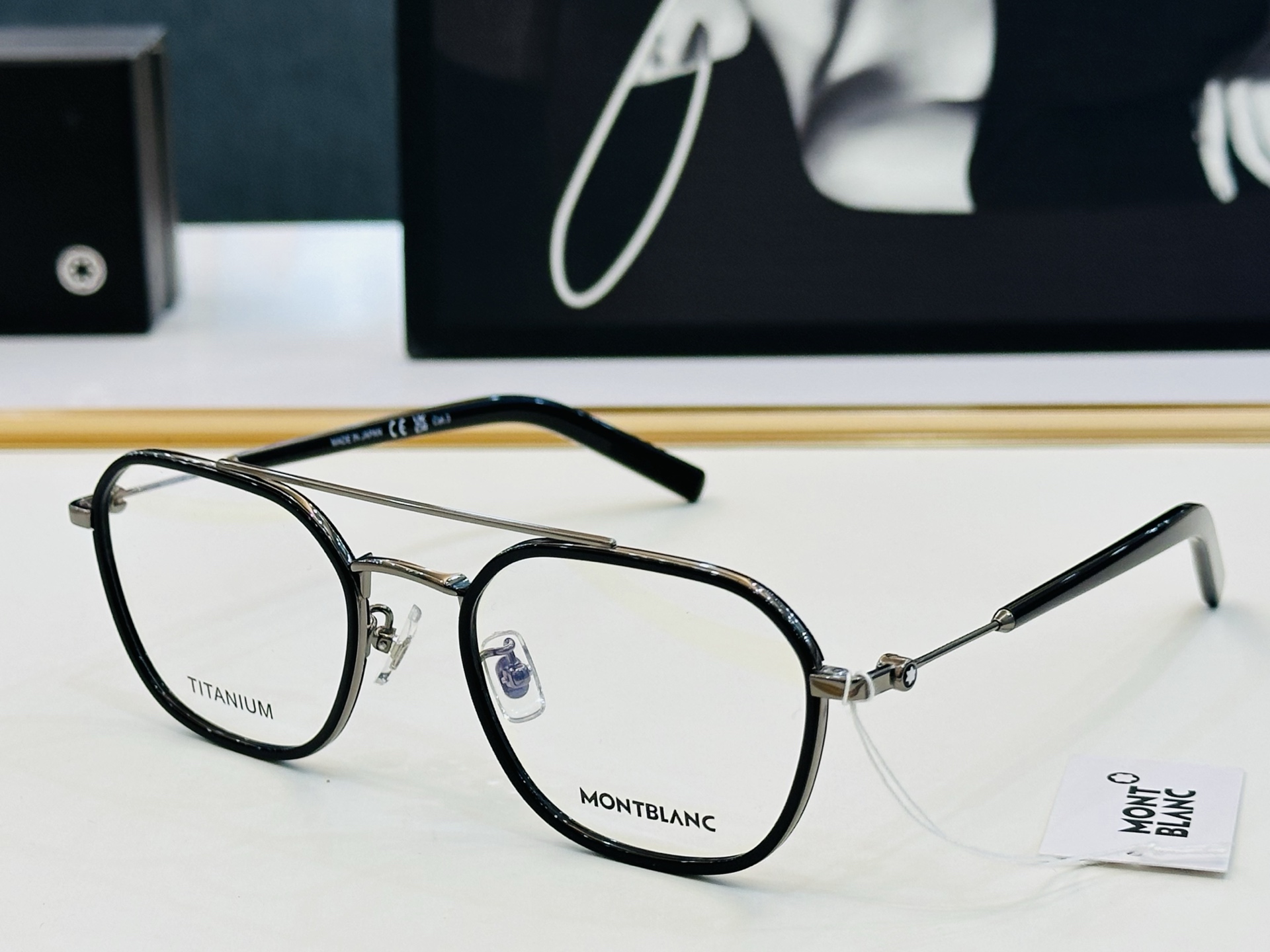 官网新品 MONTBLANC 万宝龙 MB0391 Size：51口21-145   做工精良 👍👍W 