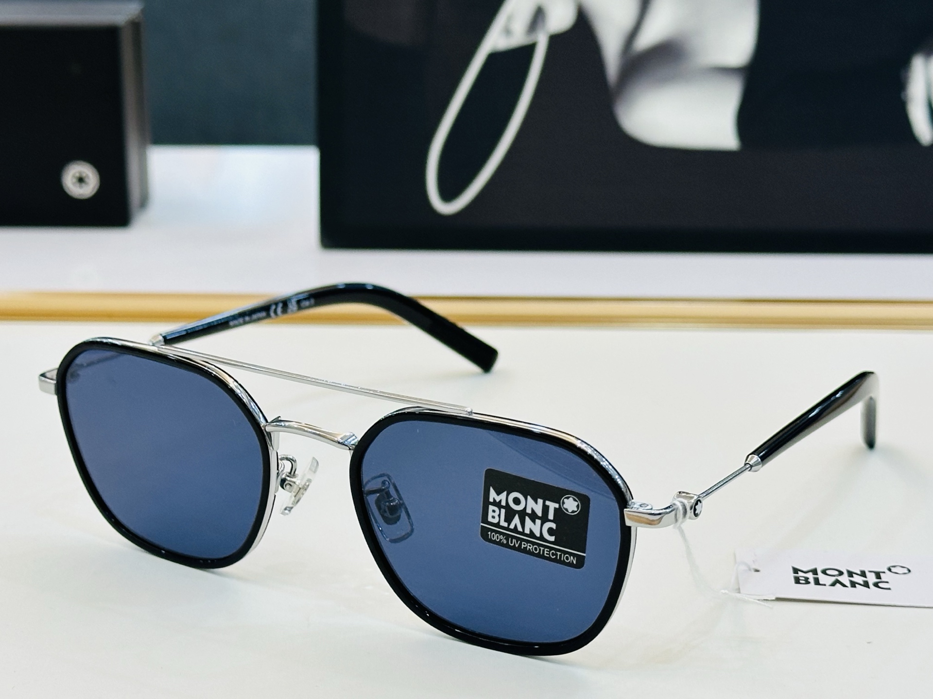 官网新品 MONTBLANC 万宝龙 MB0391 Size：51口21-145   做工精良 👍👍W 