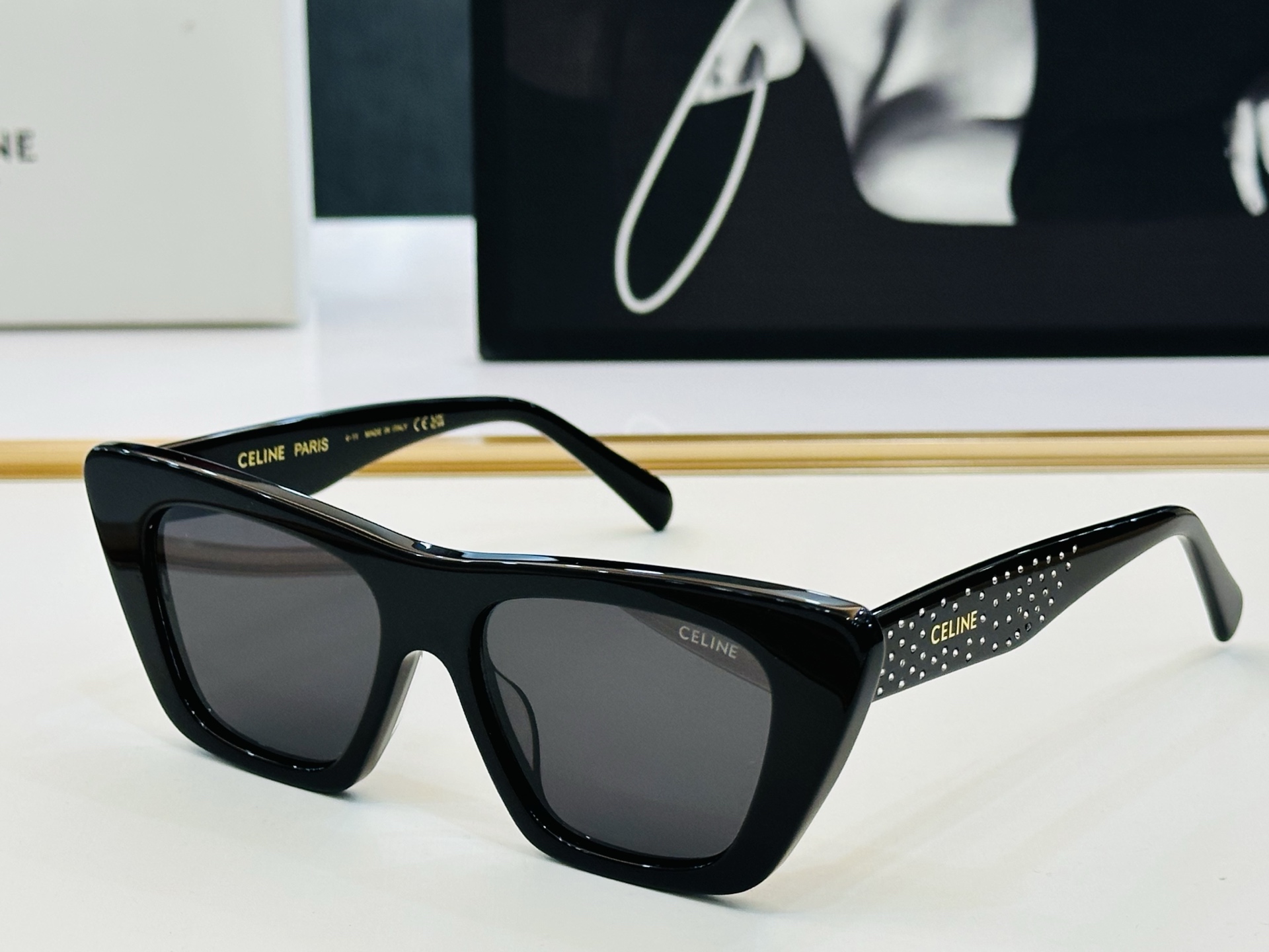 【CELINE】赛琳 CL40871S  Size：53口17-145    一直热销的款式 欧美风 b