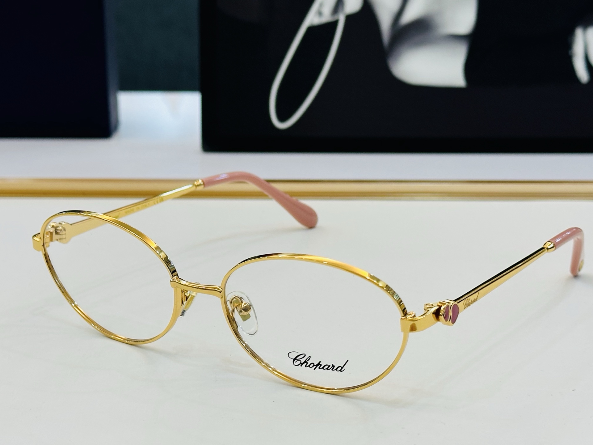 原版 ChoPard肖邦 MODEL SCHG973 Size：57口17-142 以现代时尚的设计风格