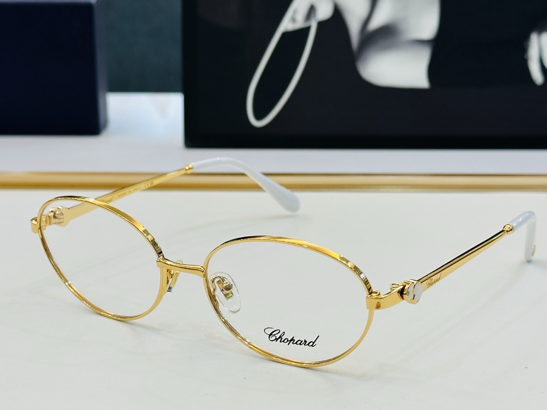 原版 ChoPard肖邦 MODEL SCHG973 Size：57口17-142 以现代时尚的设计风格