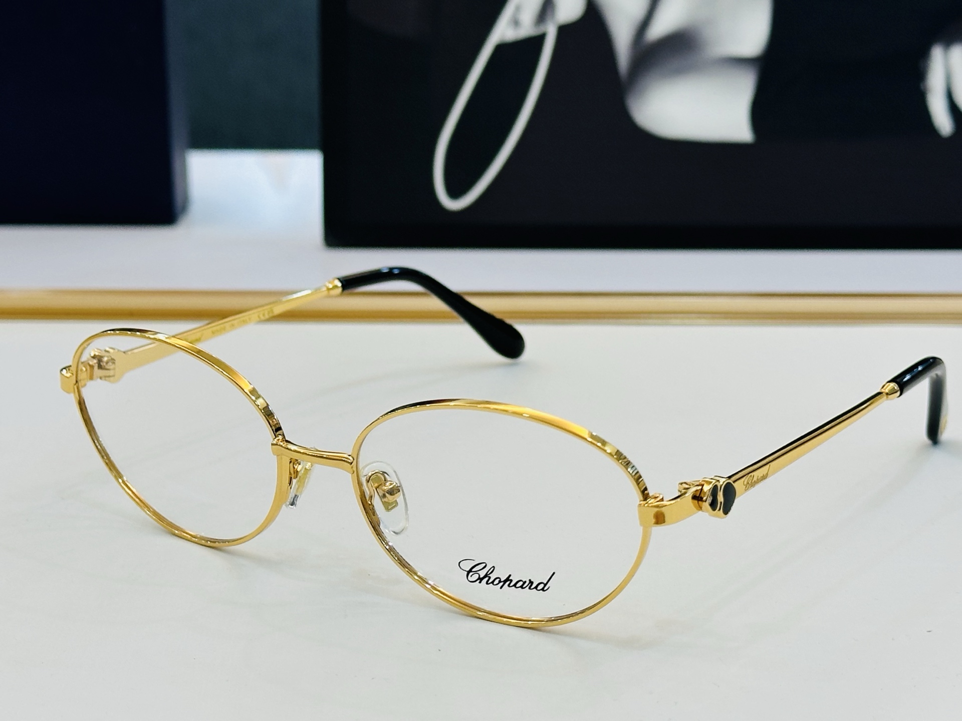 原版 ChoPard肖邦 MODEL SCHG973 Size：57口17-142 以现代时尚的设计风格