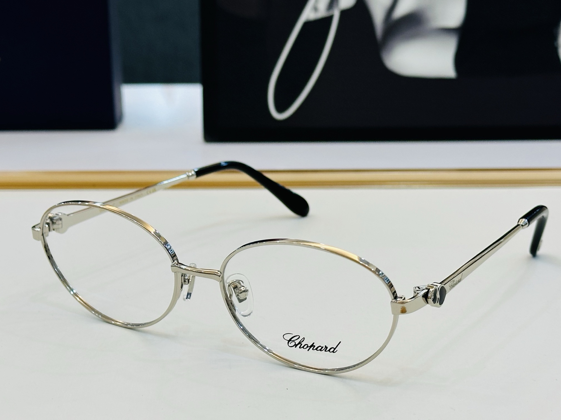 原版 ChoPard肖邦 MODEL SCHG973 Size：57口17-142 以现代时尚的设计风格
