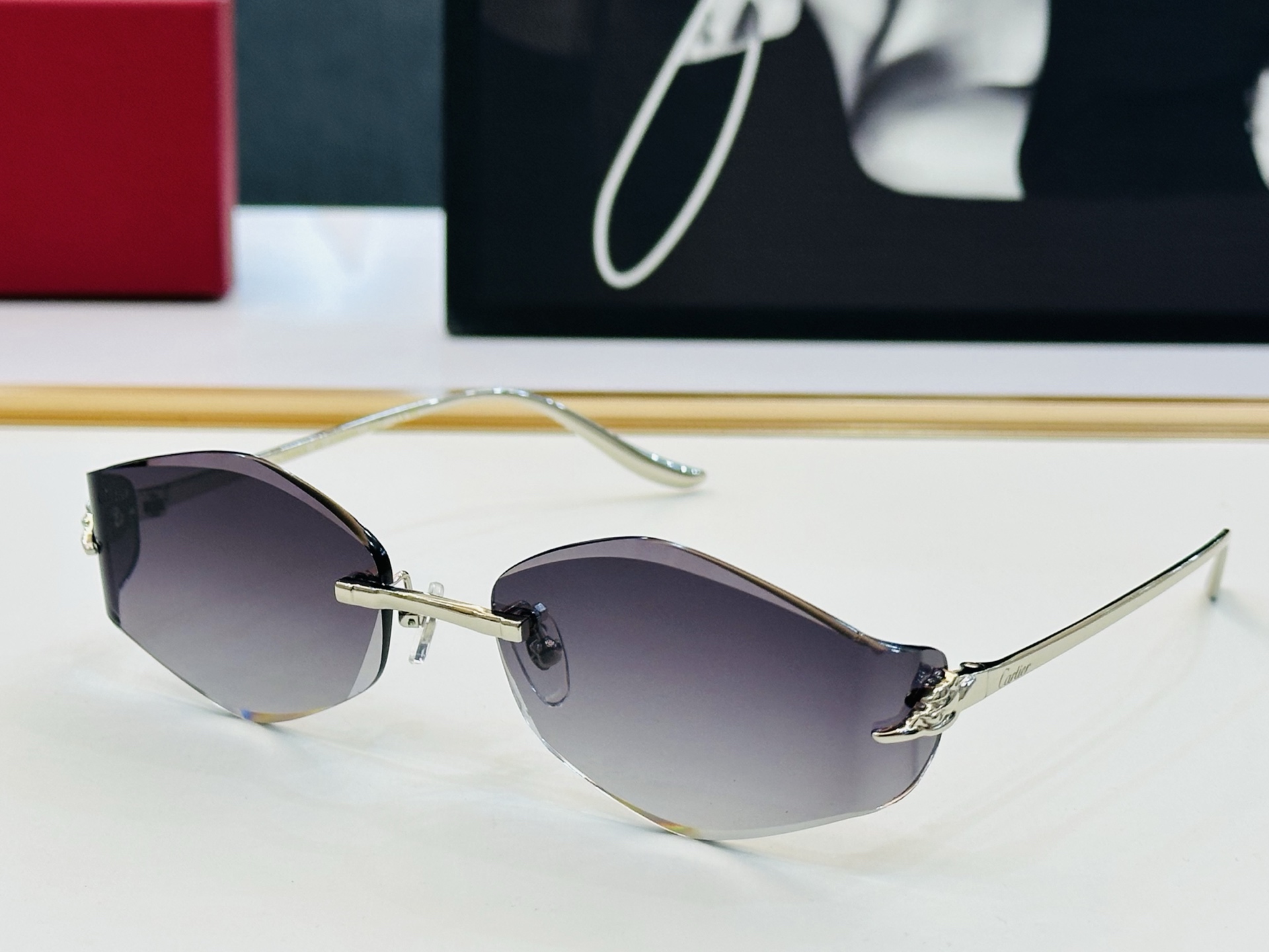 🆕 原版Cartie* 卡家 官网经典款 太阳镜 CT0684S Size：59口18-135 电镀工艺