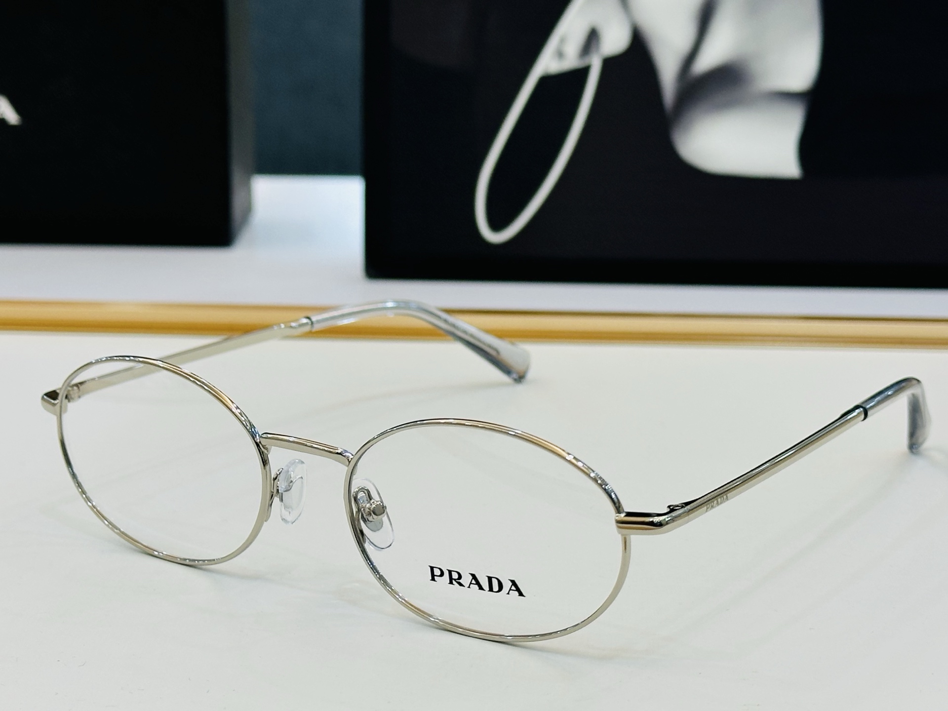 🔺PRAD*🔻普家 OPRA57 Size：53口19-145 眼镜系列堪称精湛制作 彰显独特个 Z最新