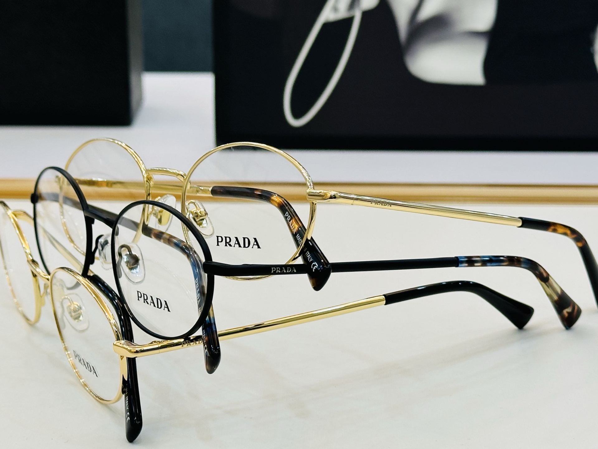 🔺PRAD*🔻普家 OPRA57 Size：53口19-145 眼镜系列堪称精湛制作 彰显独特个 Z最新