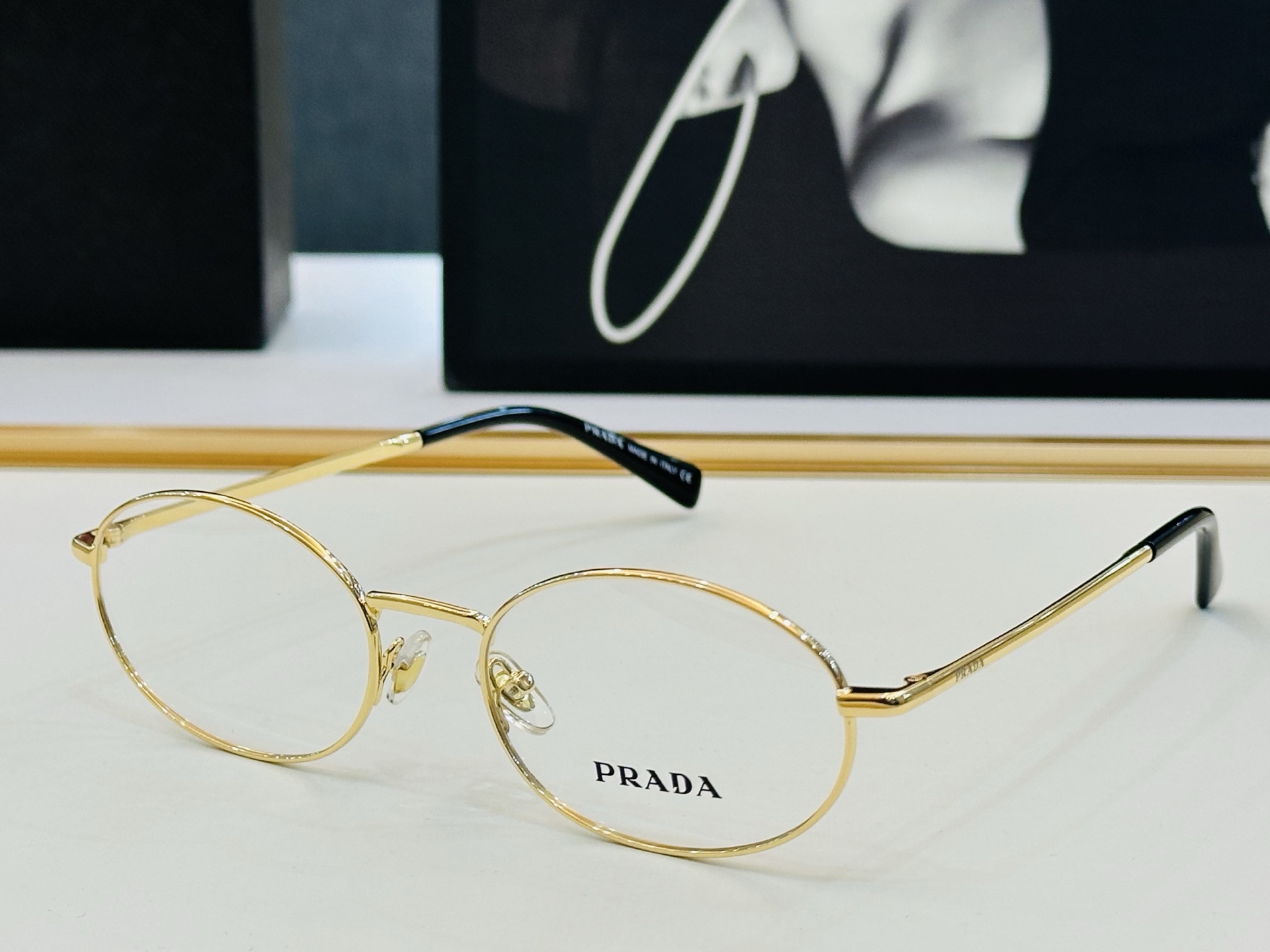 🔺PRAD*🔻普家 OPRA57 Size：53口19-145 眼镜系列堪称精湛制作 彰显独特个 Z最新