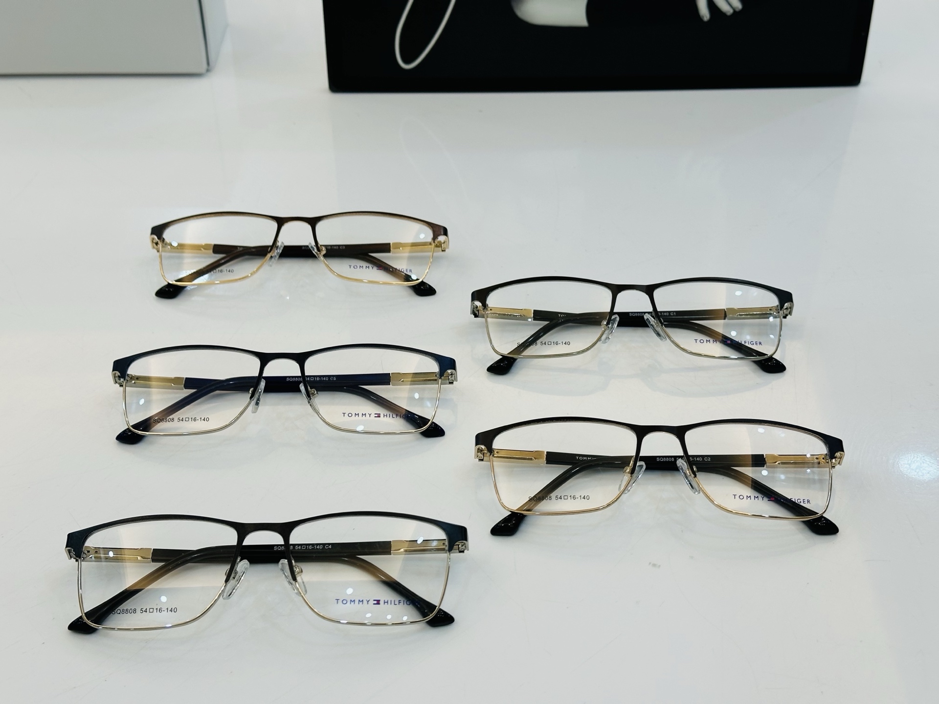 官网同步发售TOMMY HILFIGER 板材框 SQ8808 SIZE：54口16-140 简单大气 
