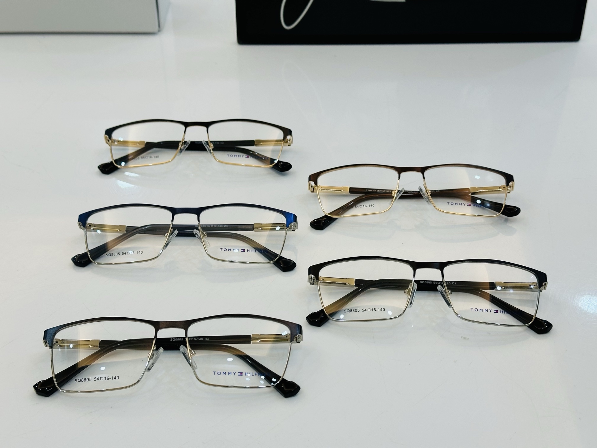 官网同步发售TOMMY HILFIGER 板材框 SQ8805  SIZE：54口16-140 简单大气