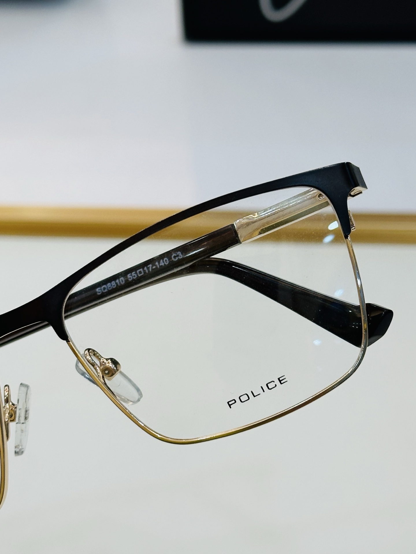 🆕警察 POLICE SQ8810  最新款 Size：55口17-140  💫💫时尚舒适  💍J超轻 