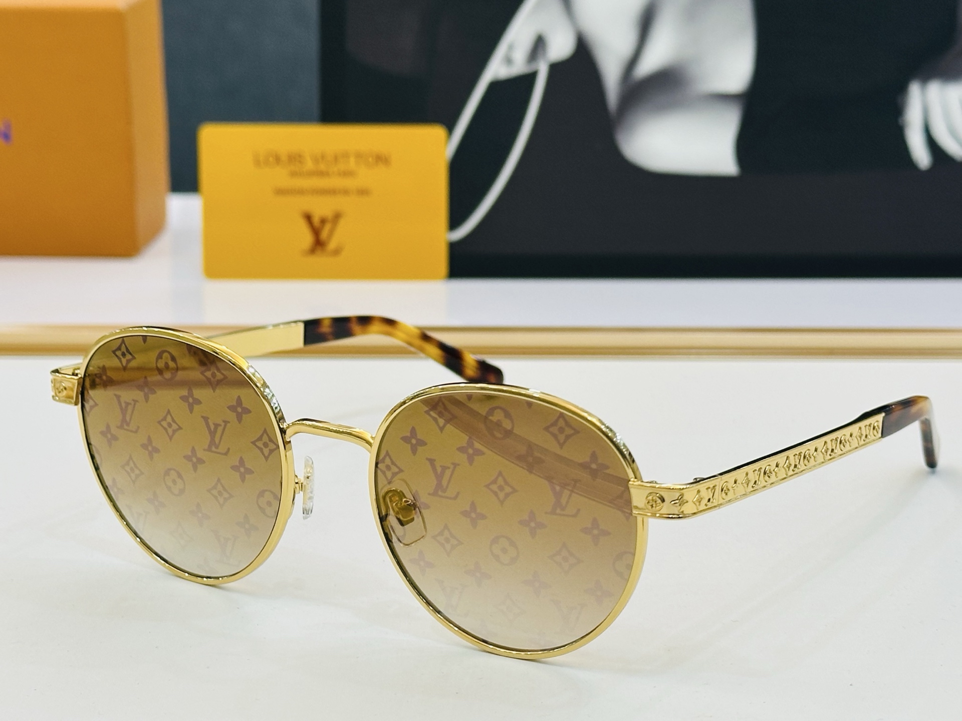 路易家 🎩Z2915U Size：53口21-145   充满活力的 展现独特个性🌟展现大气的你 qj高