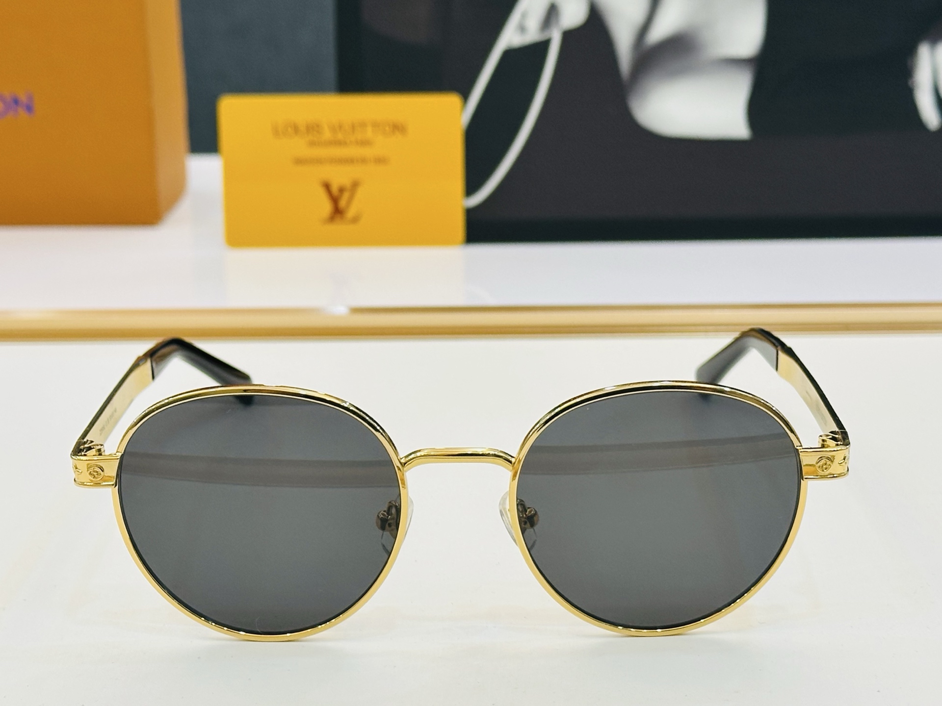 路易家 🎩Z2915U Size：53口21-145   充满活力的 展现独特个性🌟展现大气的你 qj高