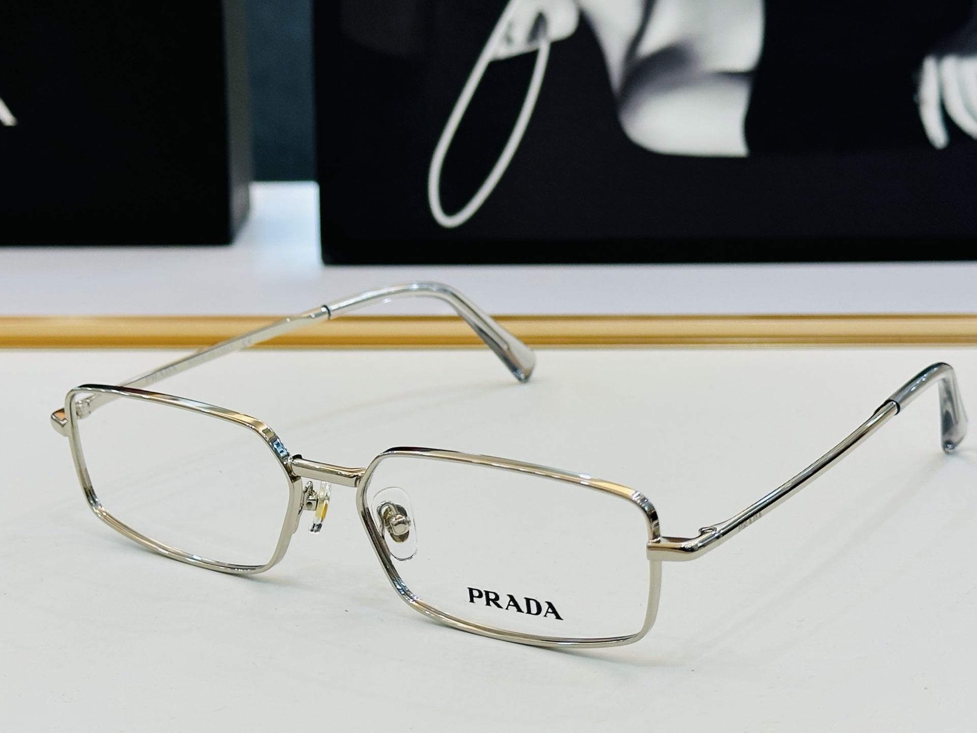 🔺PRAD*🔻普家 PRA60 Size：59口16-145 眼镜系列堪称精湛制作 彰显独特个 Z最新推