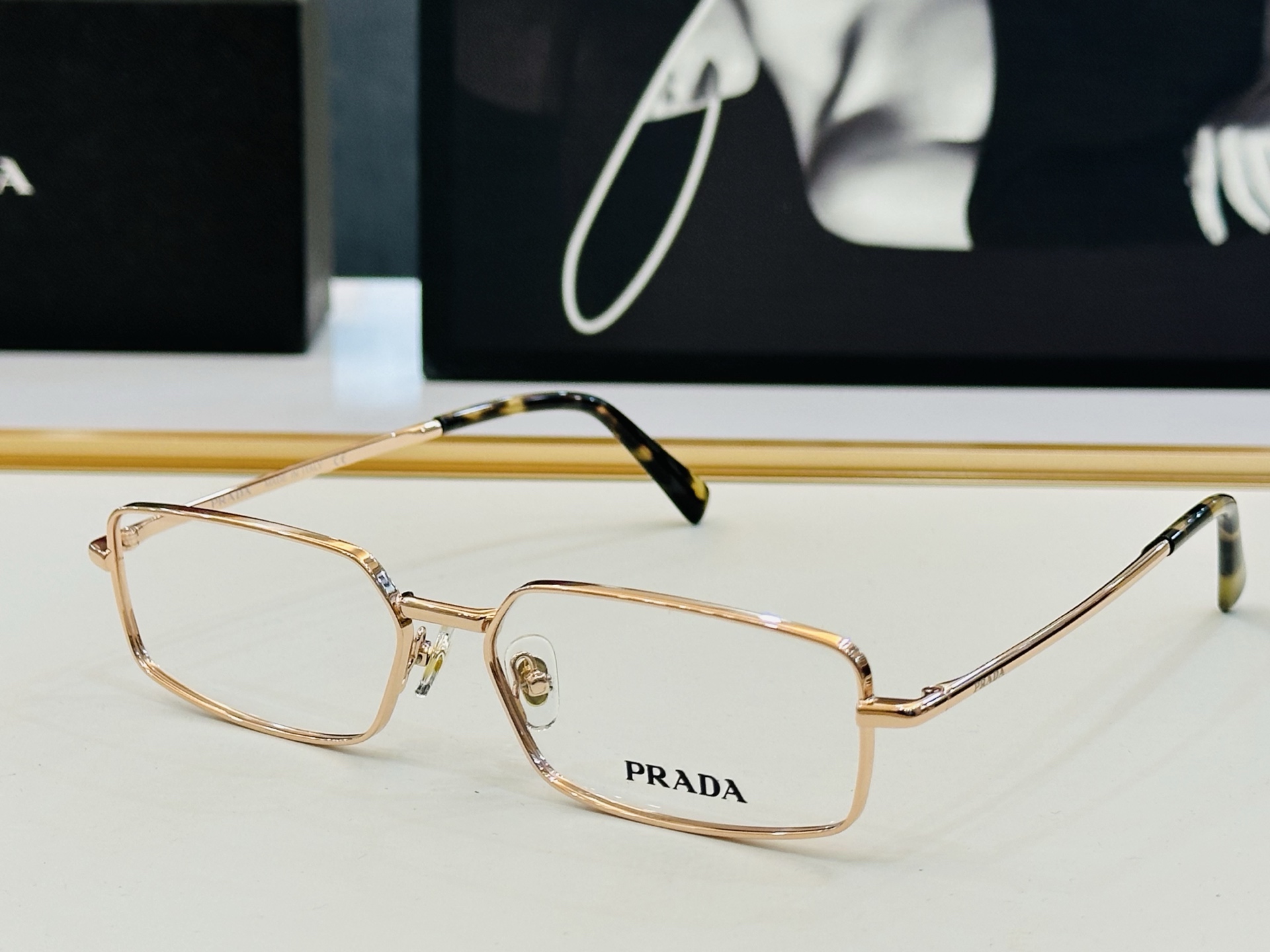 🔺PRAD*🔻普家 PRA60 Size：59口16-145 眼镜系列堪称精湛制作 彰显独特个 Z最新推