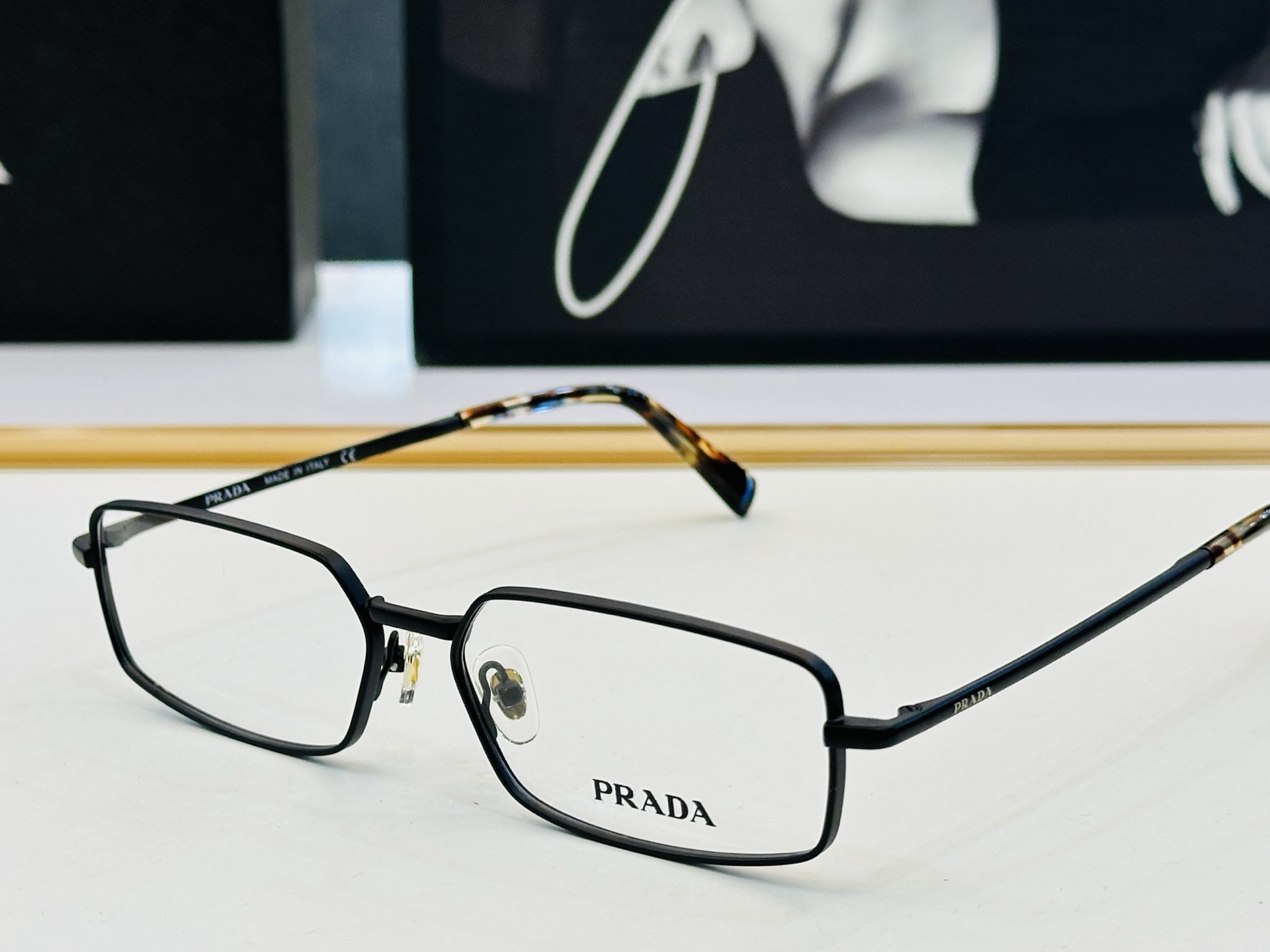 🔺PRAD*🔻普家 PRA60 Size：59口16-145 眼镜系列堪称精湛制作 彰显独特个 Z最新推
