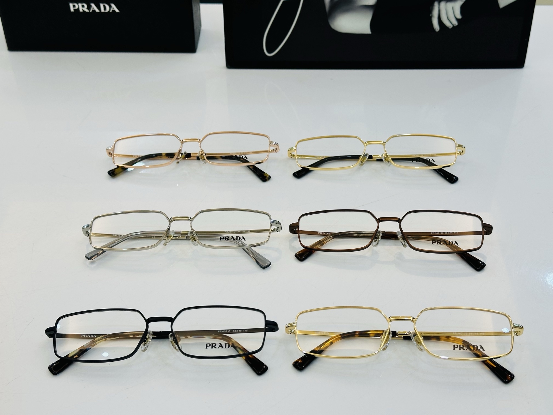 🔺PRAD*🔻普家 PRA60 Size：59口16-145 眼镜系列堪称精湛制作 彰显独特个 Z最新推