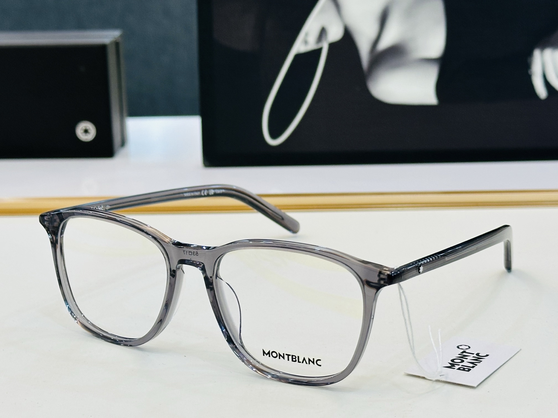官网新品 MONTBLANC 万宝龙 MB0325S  Size：53口17-145   做工精良 👍👍