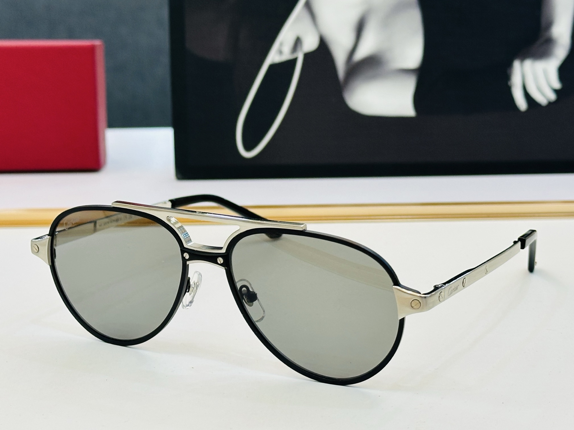 Cartie* 卡家 太阳镜 CT0476S  Size：59口17-145 电镀工艺精湛气质十足！CC