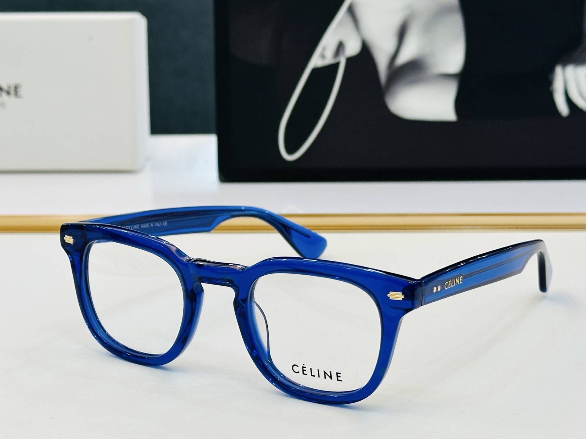 GUCCl*古家 时尚太阳镜 GG1033 Size：49口25-145  🎈超时尚☀☀💝🙏 L完美板材