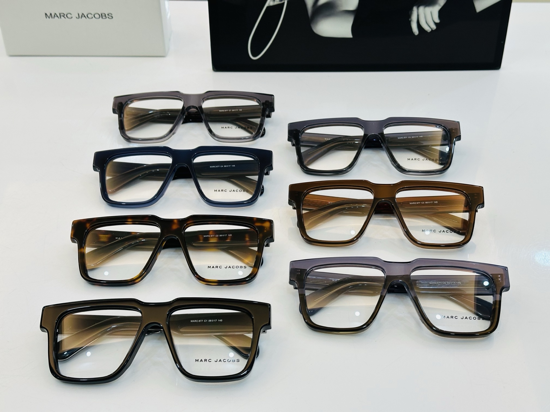 Marc jacobs 马杰家 MARC877 Size：56口17-145 采用今年流行的板材 Z完美