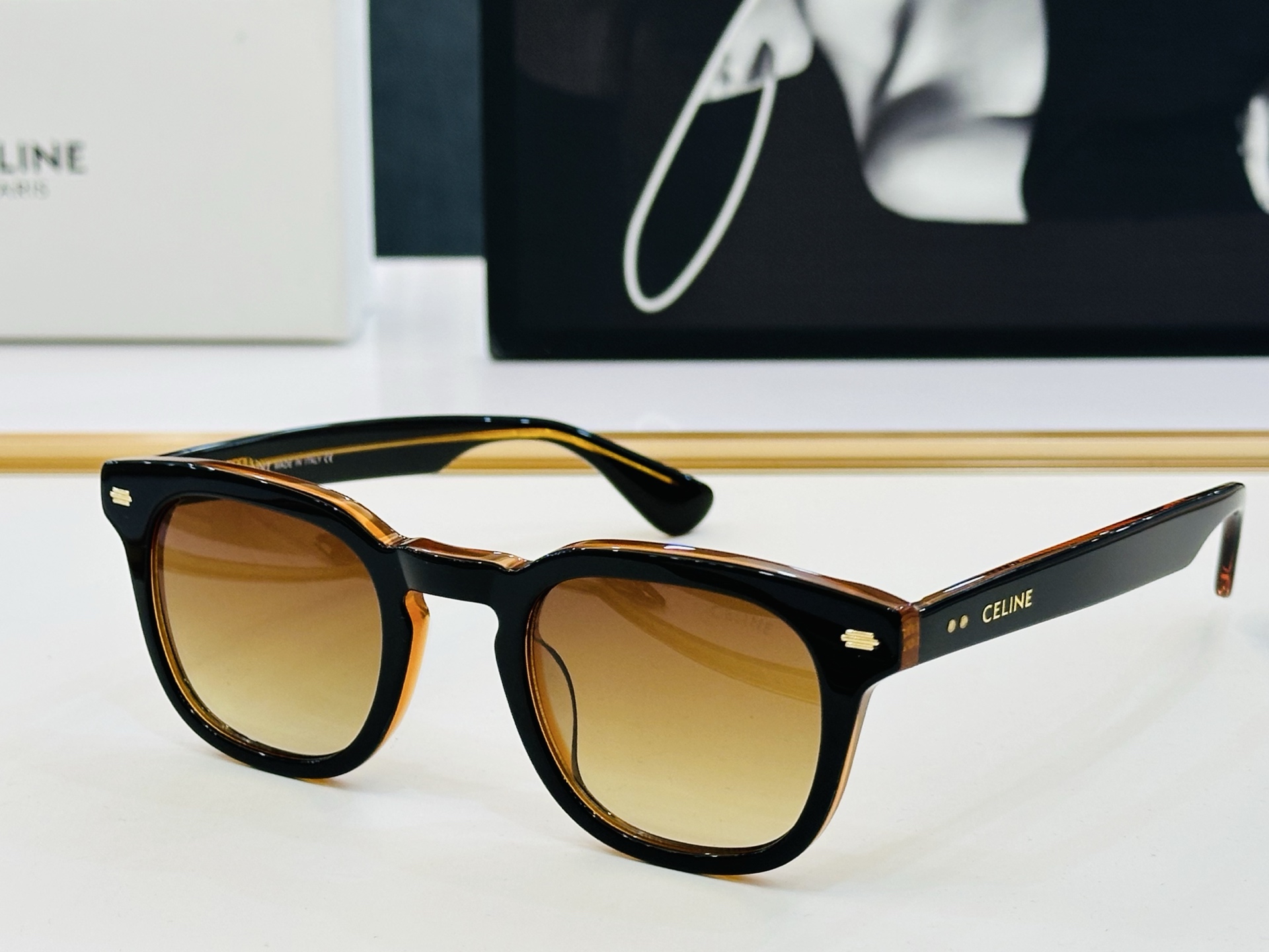 GUCCl*古家 时尚太阳镜 GG1033 Size：49口25-145  🎈超时尚☀☀💝🙏 L完美板材