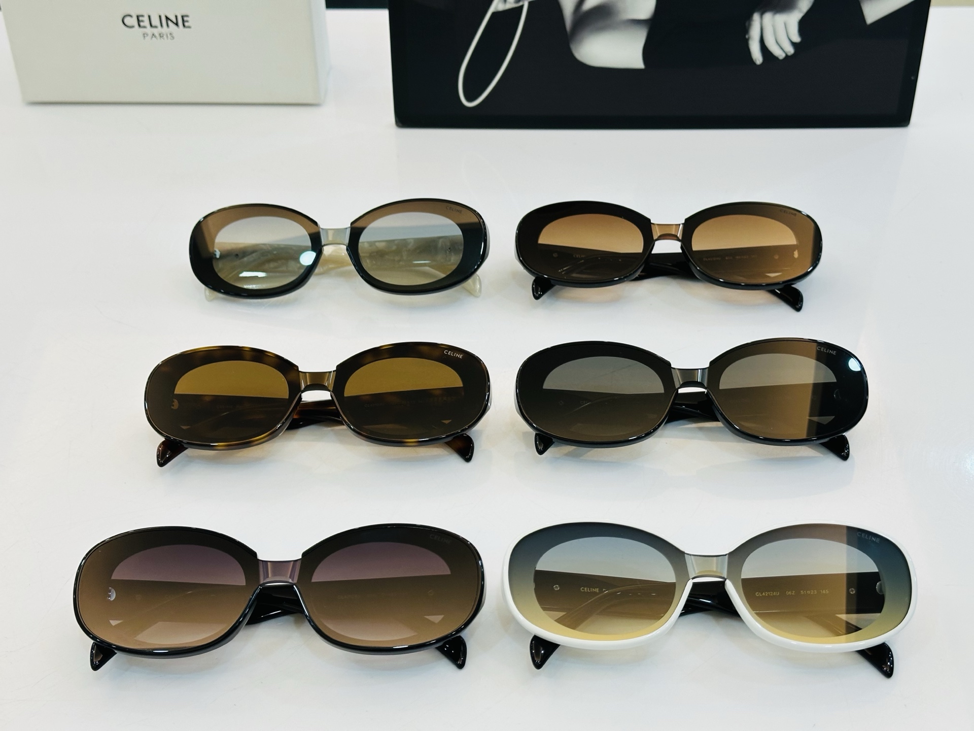 【CELINE】赛琳 CL42124 Size：51口23-145 一直热销的款式 欧美风 光泽度好 质