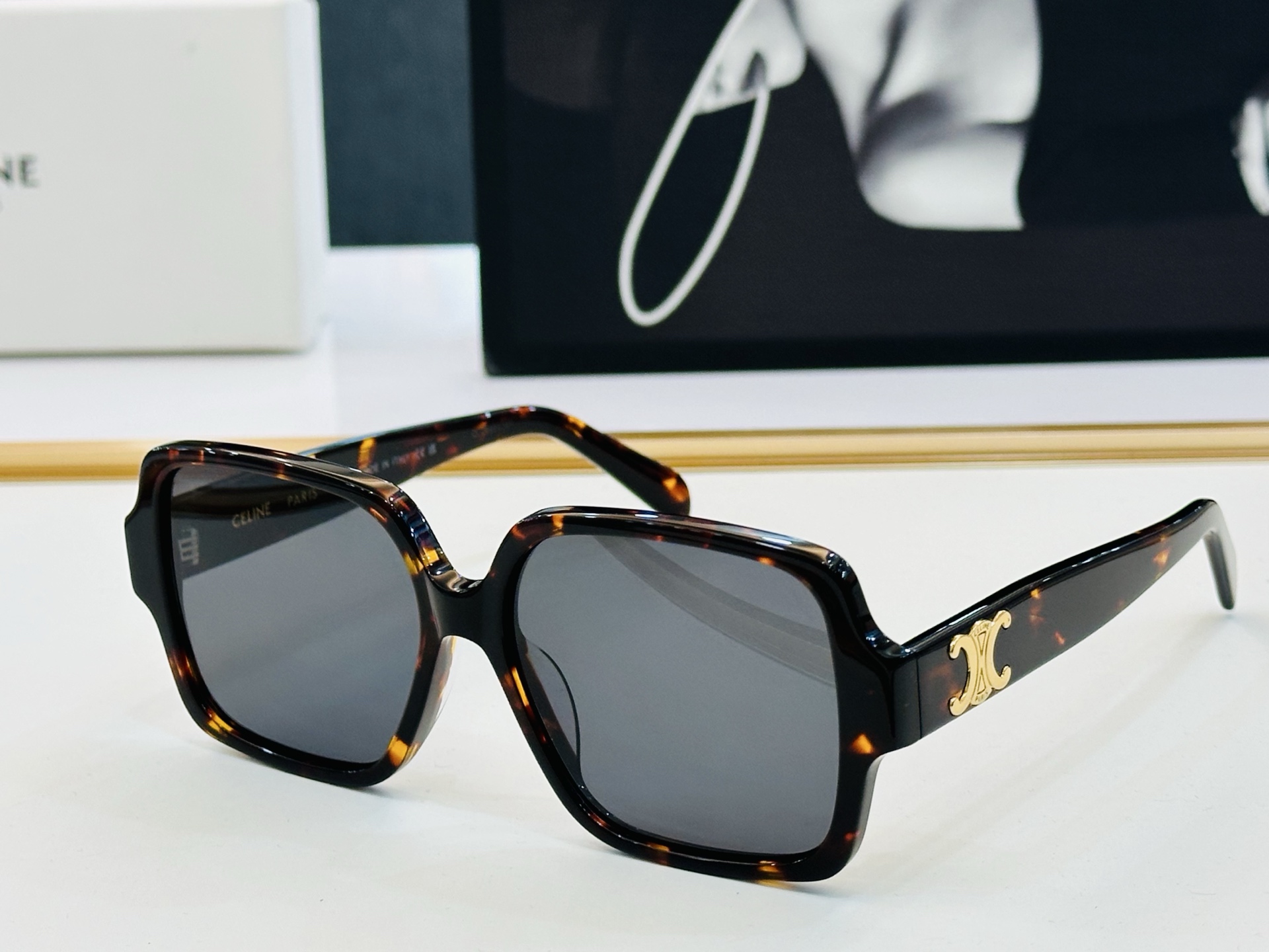 【CELINE】赛琳 CL40316  Size：55口15-140 一直热销的款式 欧美风 光泽度好 