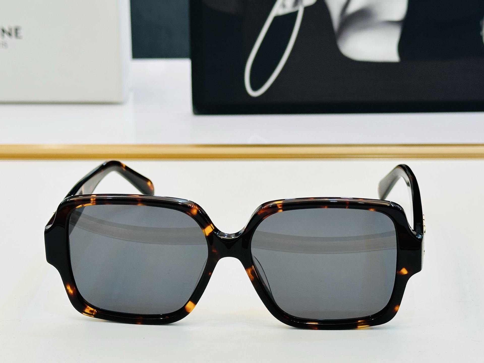 【CELINE】赛琳 CL40316  Size：55口15-140 一直热销的款式 欧美风 光泽度好 