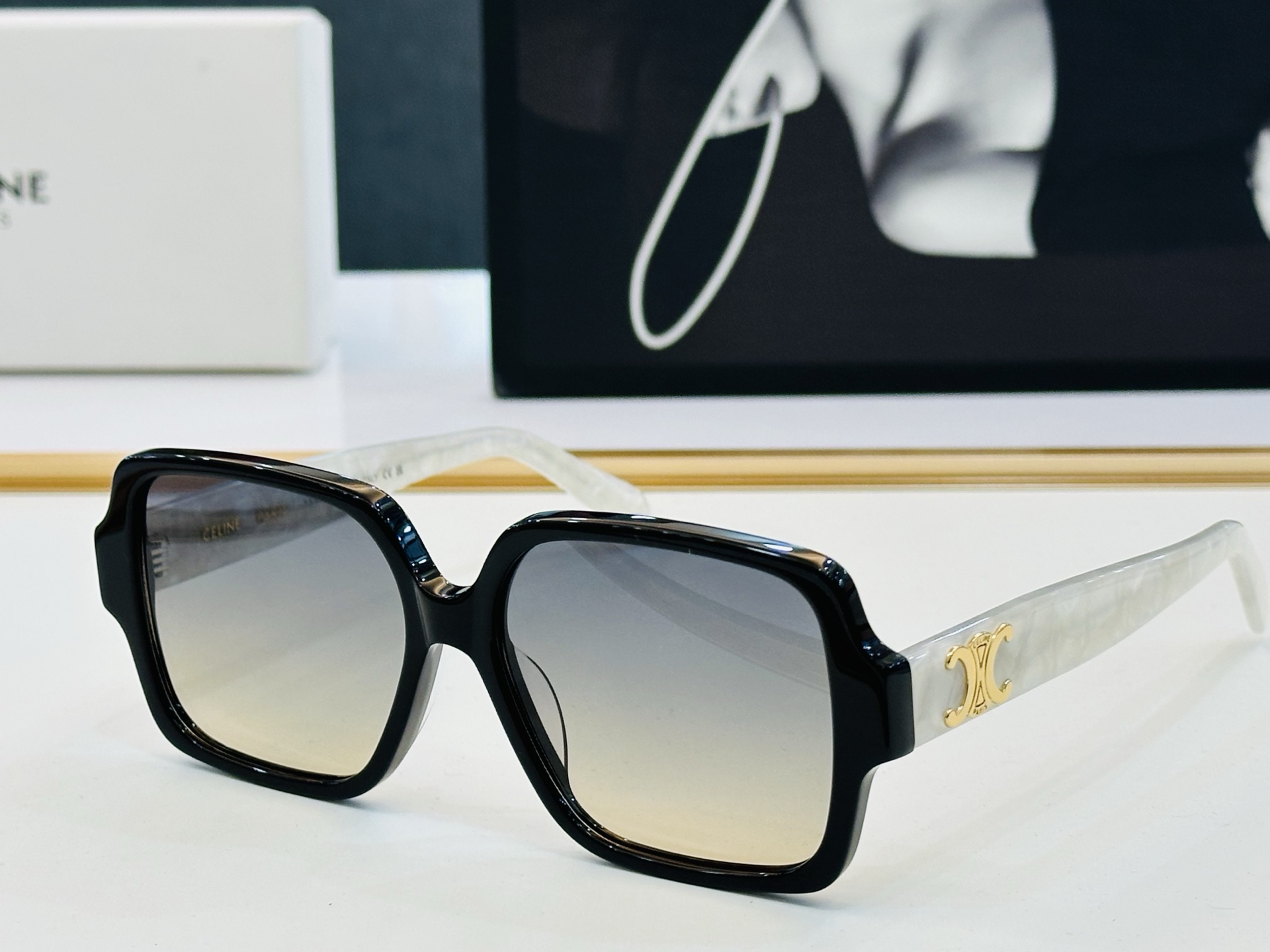 【CELINE】赛琳 CL40316  Size：55口15-140 一直热销的款式 欧美风 光泽度好 