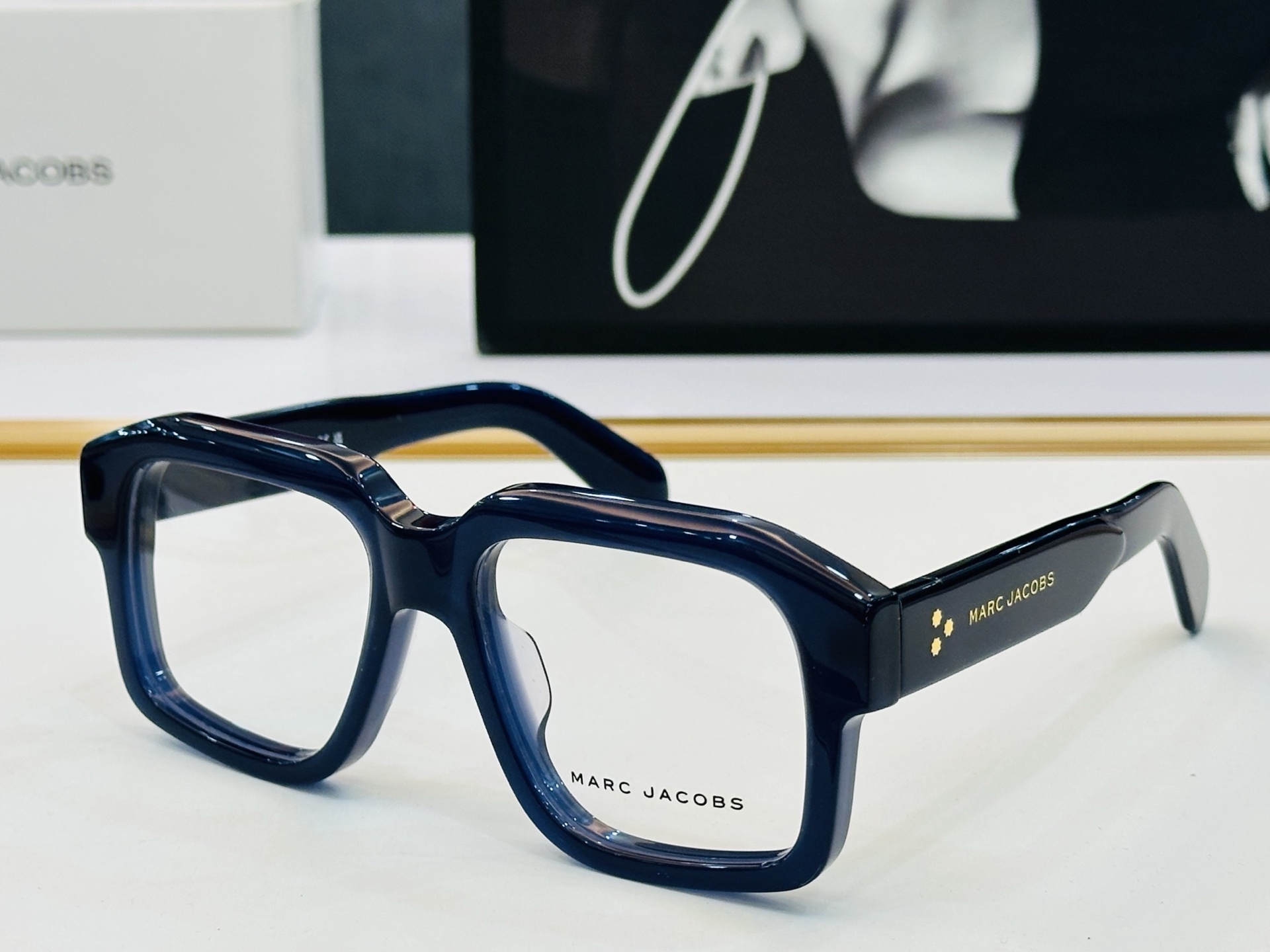 Marc jacobs 马杰家 MARC878   Size：54口20-145 采用今年流行的板材 Z