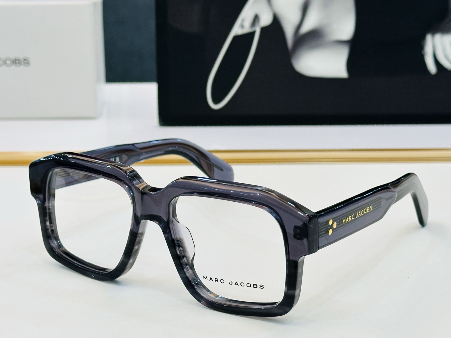 Marc jacobs 马杰家 MARC878   Size：54口20-145 采用今年流行的板材 Z