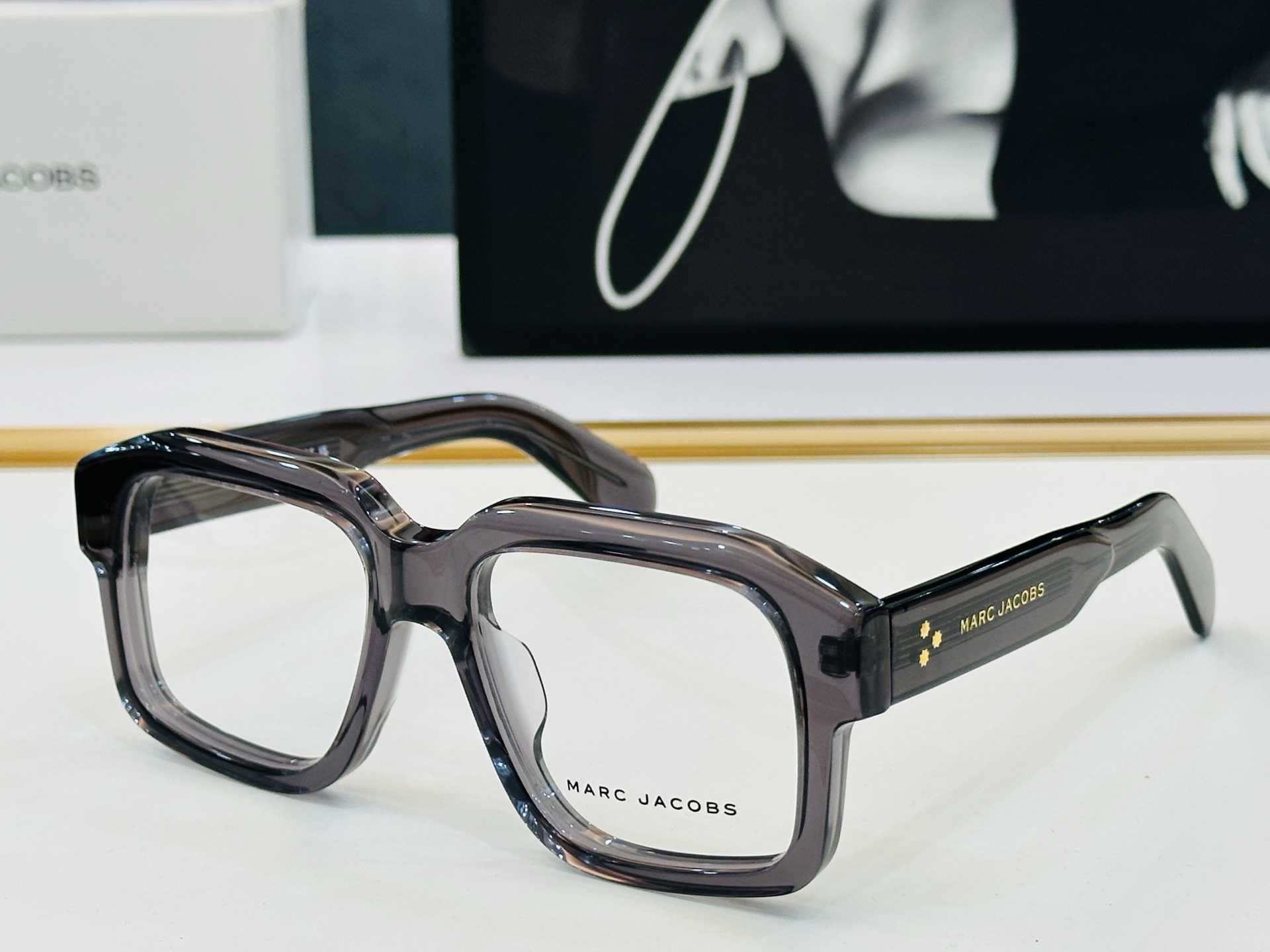 Marc jacobs 马杰家 MARC878   Size：54口20-145 采用今年流行的板材 Z