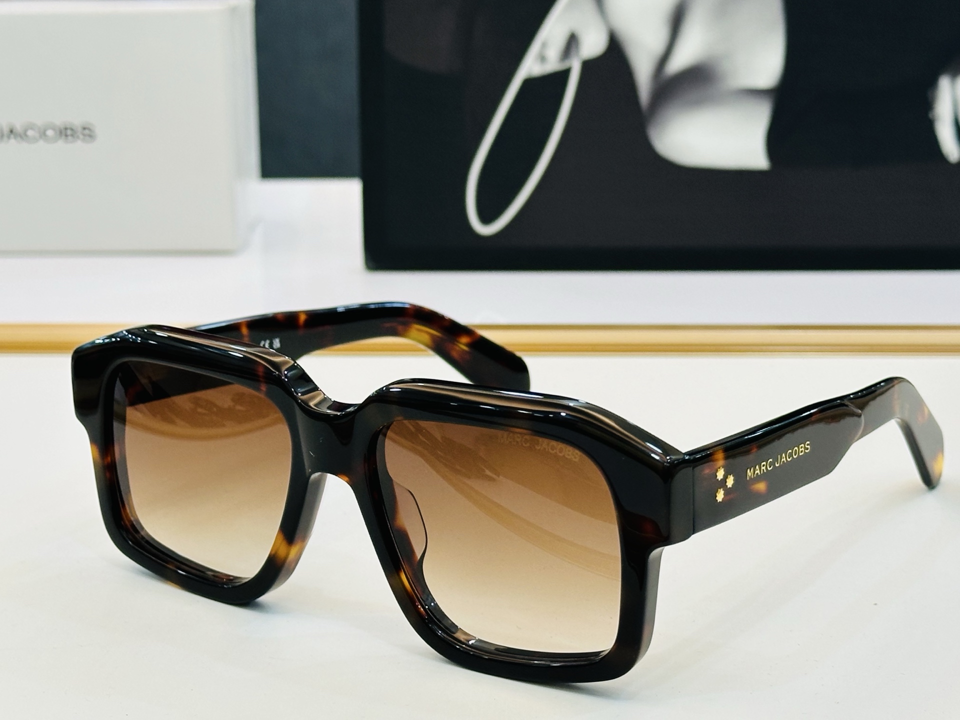 Marc jacobs 马杰家 MARC878   Size：54口20-145 采用今年流行的板材 Z