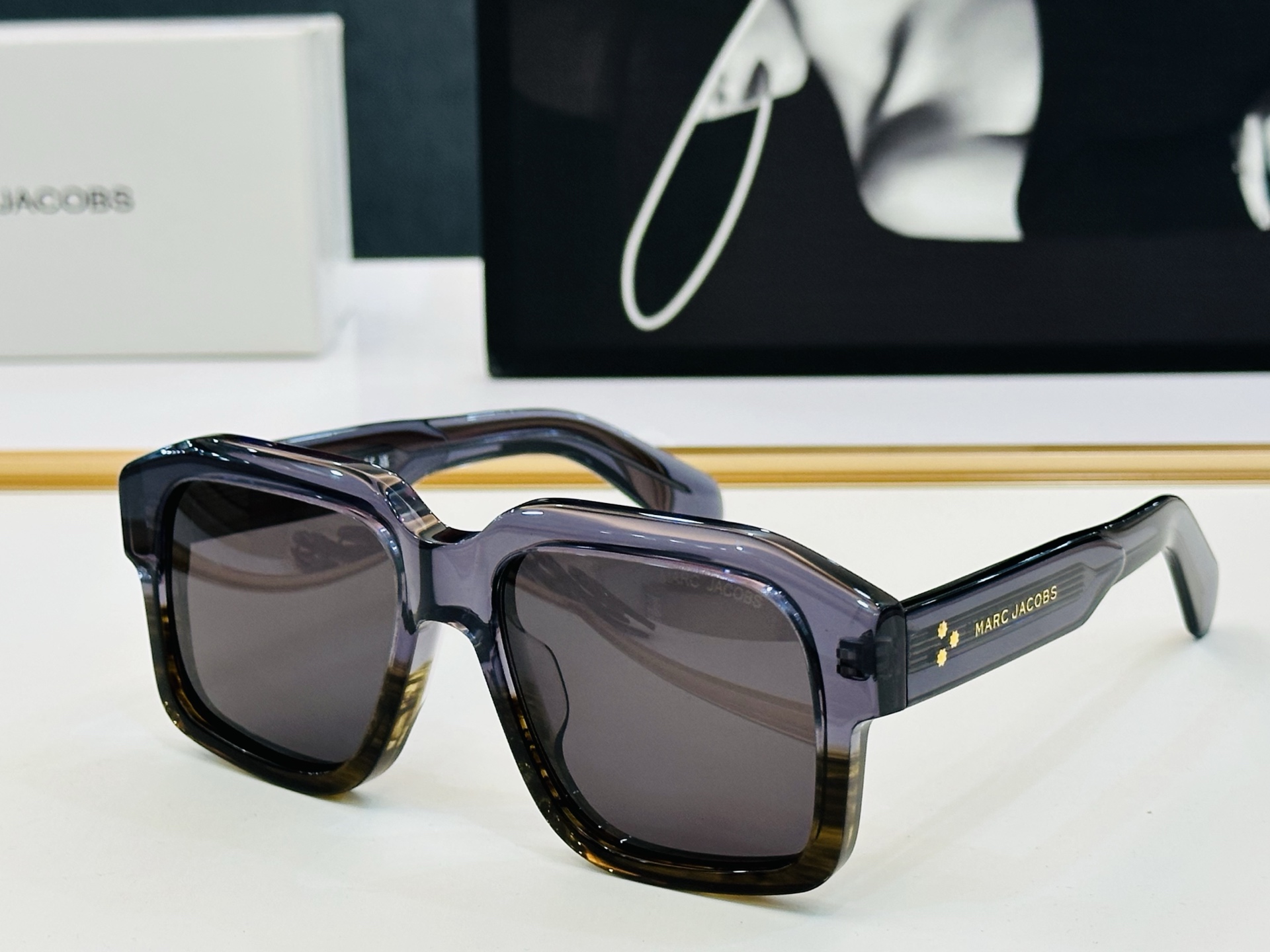 Marc jacobs 马杰家 MARC878   Size：54口20-145 采用今年流行的板材 Z