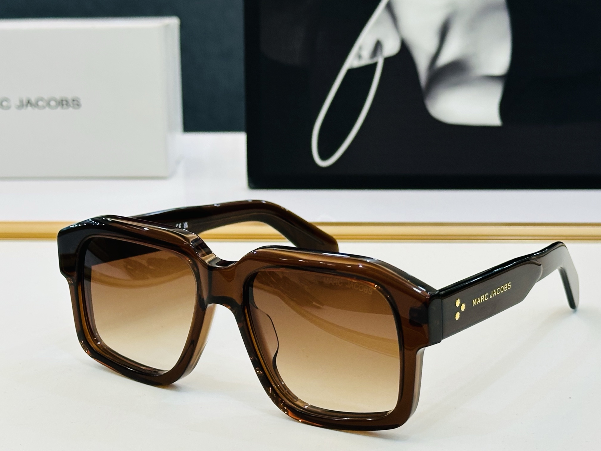 Marc jacobs 马杰家 MARC878   Size：54口20-145 采用今年流行的板材 Z