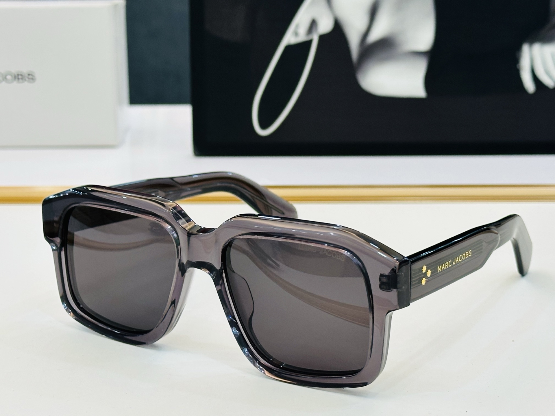 Marc jacobs 马杰家 MARC878   Size：54口20-145 采用今年流行的板材 Z