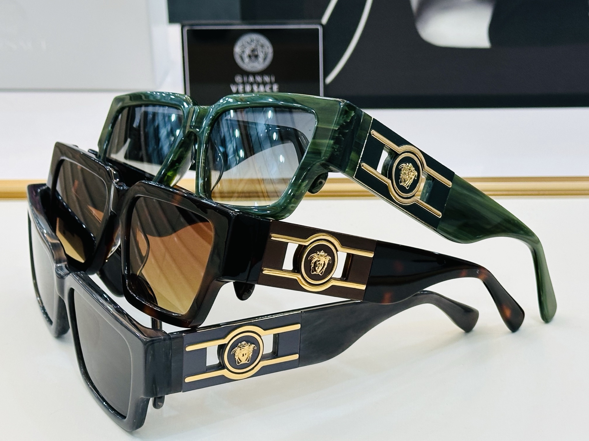 🎉🎉范思家 VERSACE✨VE4459 
 Size：56口17-140 ✨C有范 
