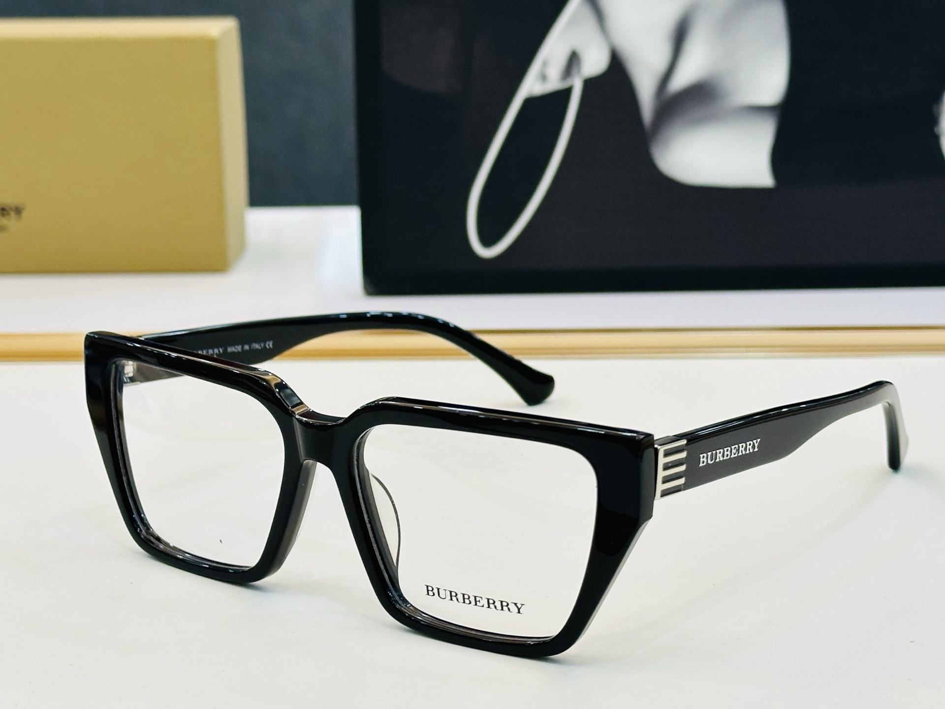 新款 BURBERR*🔻巴家 BE4441  百搭镜架Size：54口16-145   🌲🌲🌲板材框 L