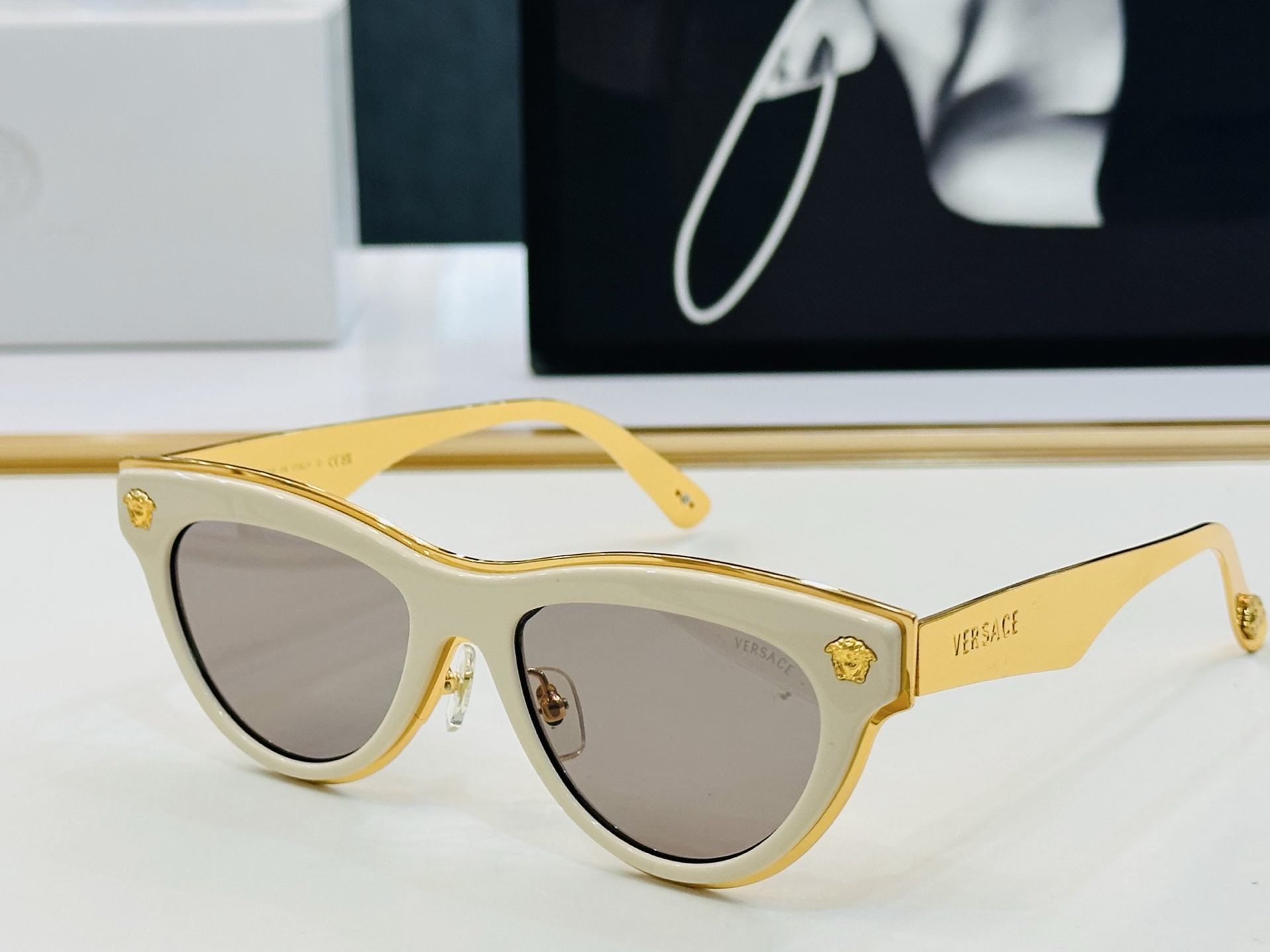 ❤️❤️范思家 VERSACE✨✨✨MODEL：6792  Size：50口17-140 ✨D 有范 