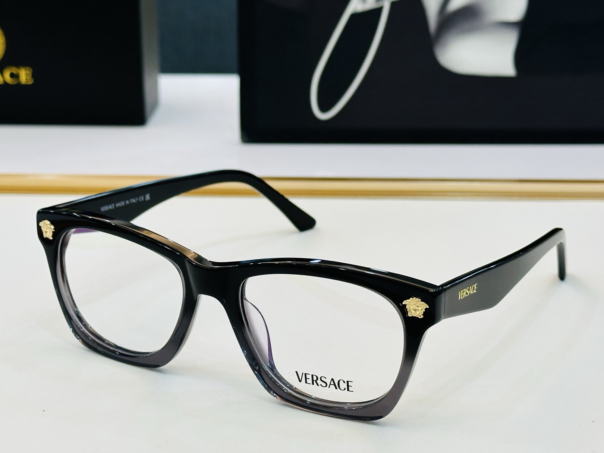‼️范思家 VE3363U 👍 Size ：52口18-145 绝对要买😎真心美的让人心动  品质非常完