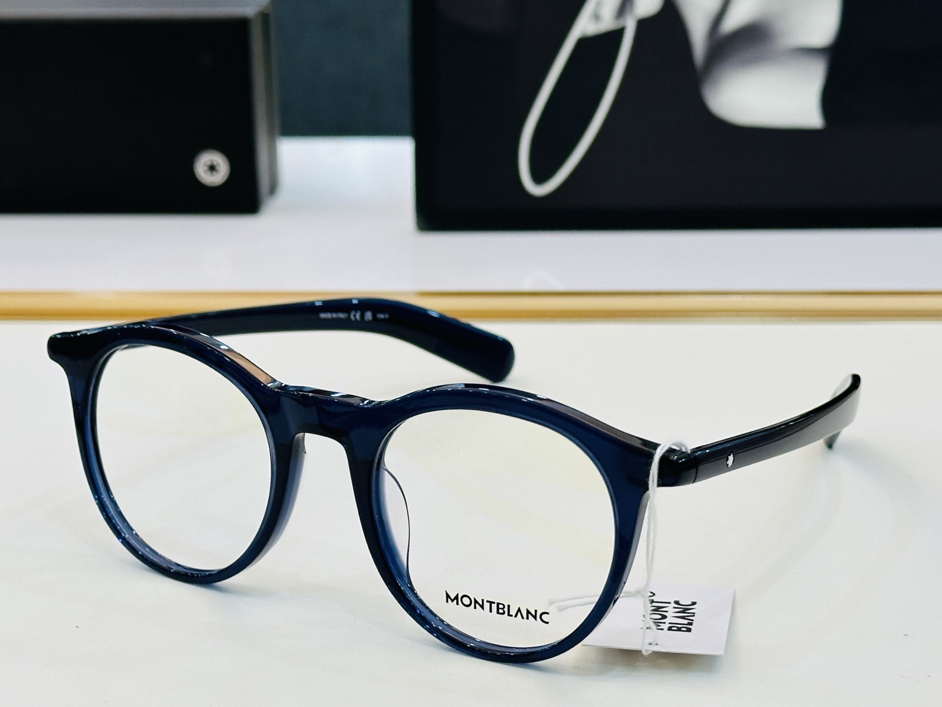 官网新品 MONTBLANC 万宝龙 MB0353S  Size：49口20-145   做工精良 👍👍