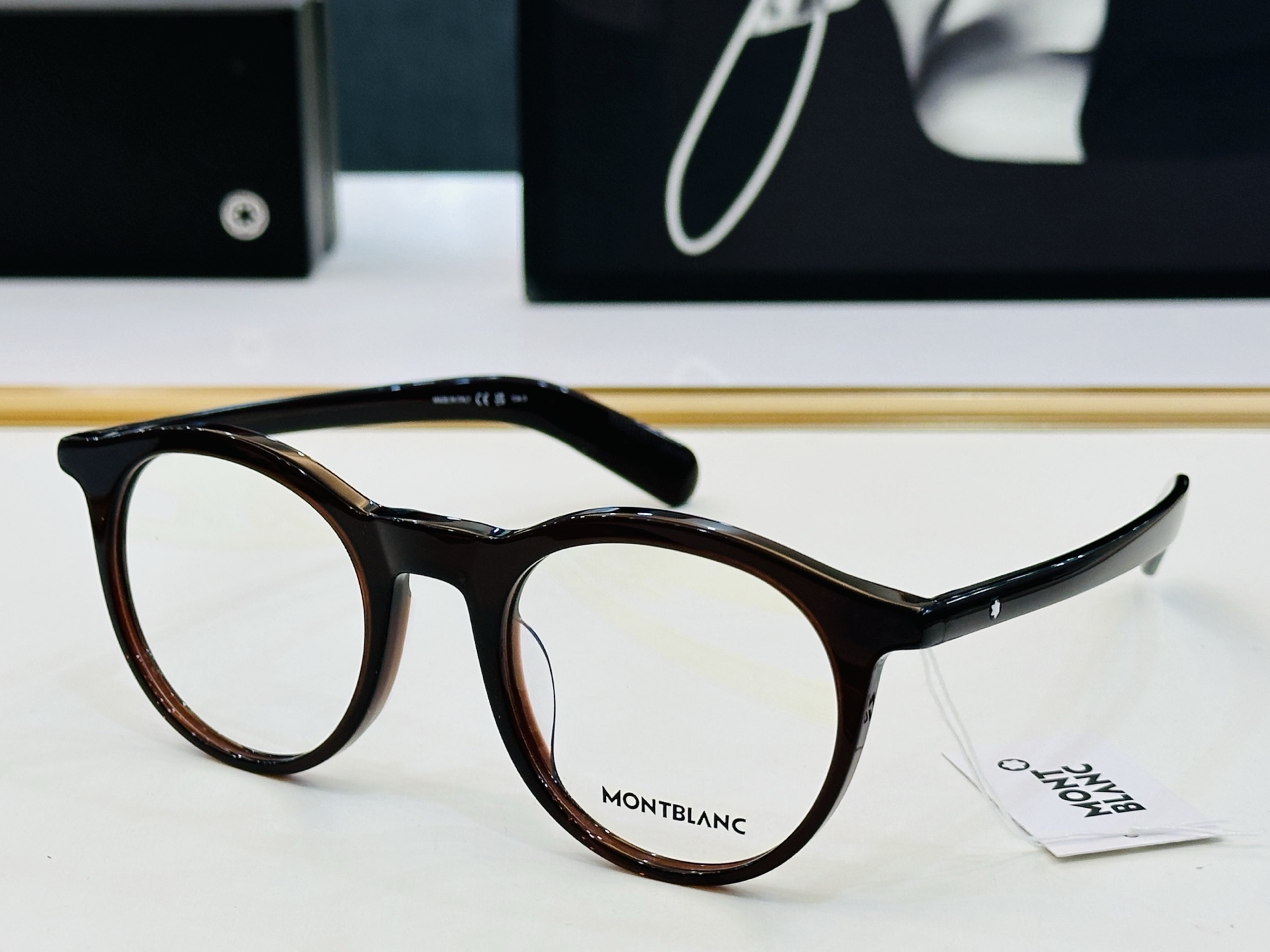 官网新品 MONTBLANC 万宝龙 MB0353S  Size：49口20-145   做工精良 👍👍