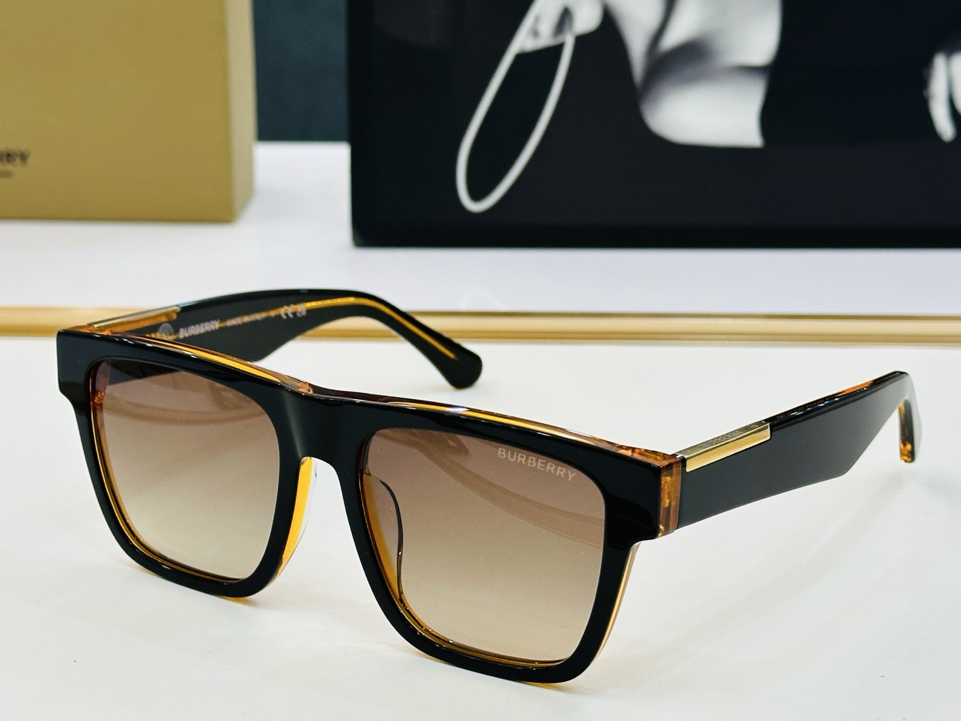 新款 BURBERR*🔻巴家 BE4438   百搭镜架Size：54口18-140   高品质 到货 
