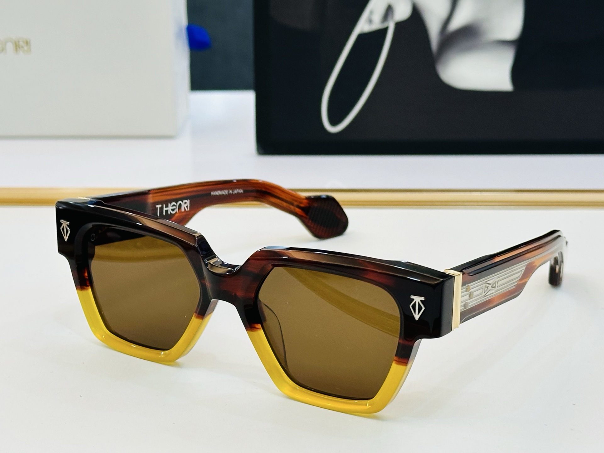 qj THENRI 
MODELUTOPIA  
SIZE53口19-147 
配盒 