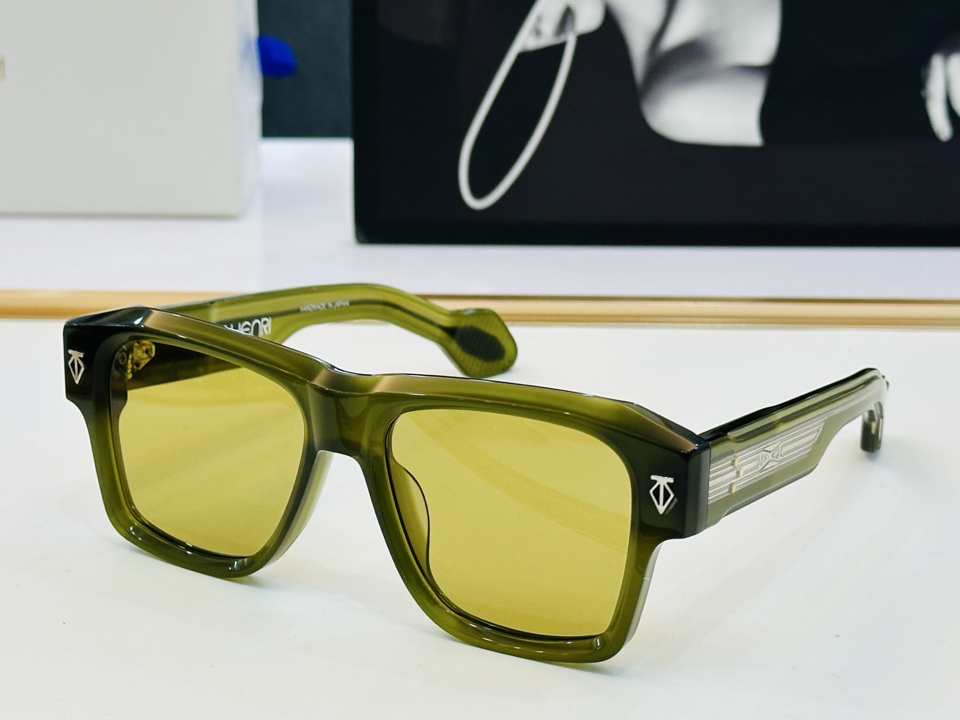 qj THENRI 
MODELESTOQUE  
SIZE55口18-149
配盒 