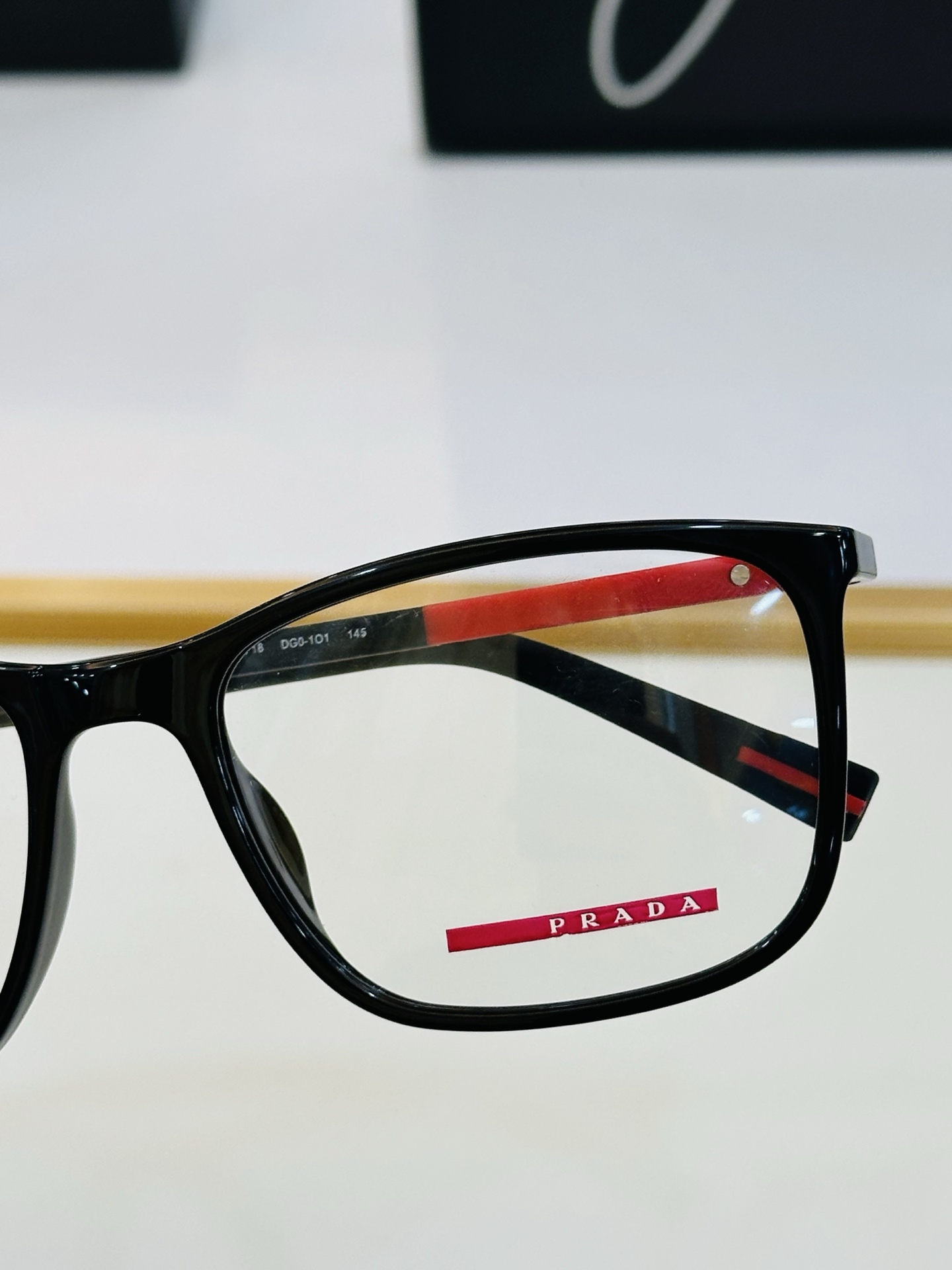 🔺PRAD*🔻普家 VPS03Q Size：55口18-145 眼镜系列堪称精湛制作 彰显独特个 W 最