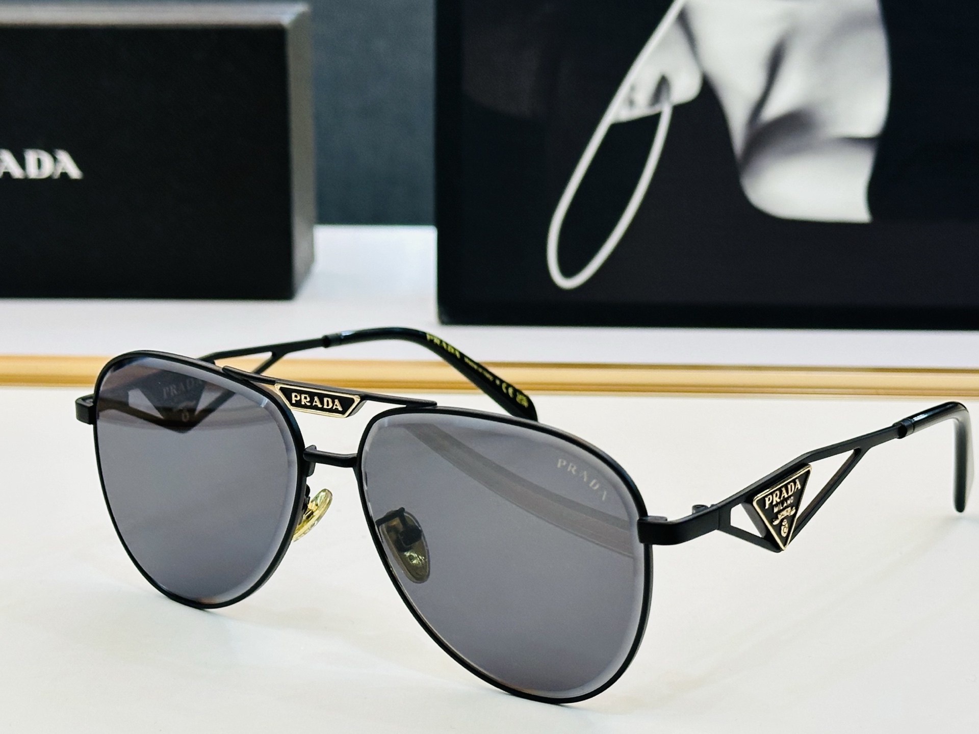 🔺PRAD*🔻普家 SPR113W Size：60口14-145   眼镜系列堪称精湛制作 彰显独特个性