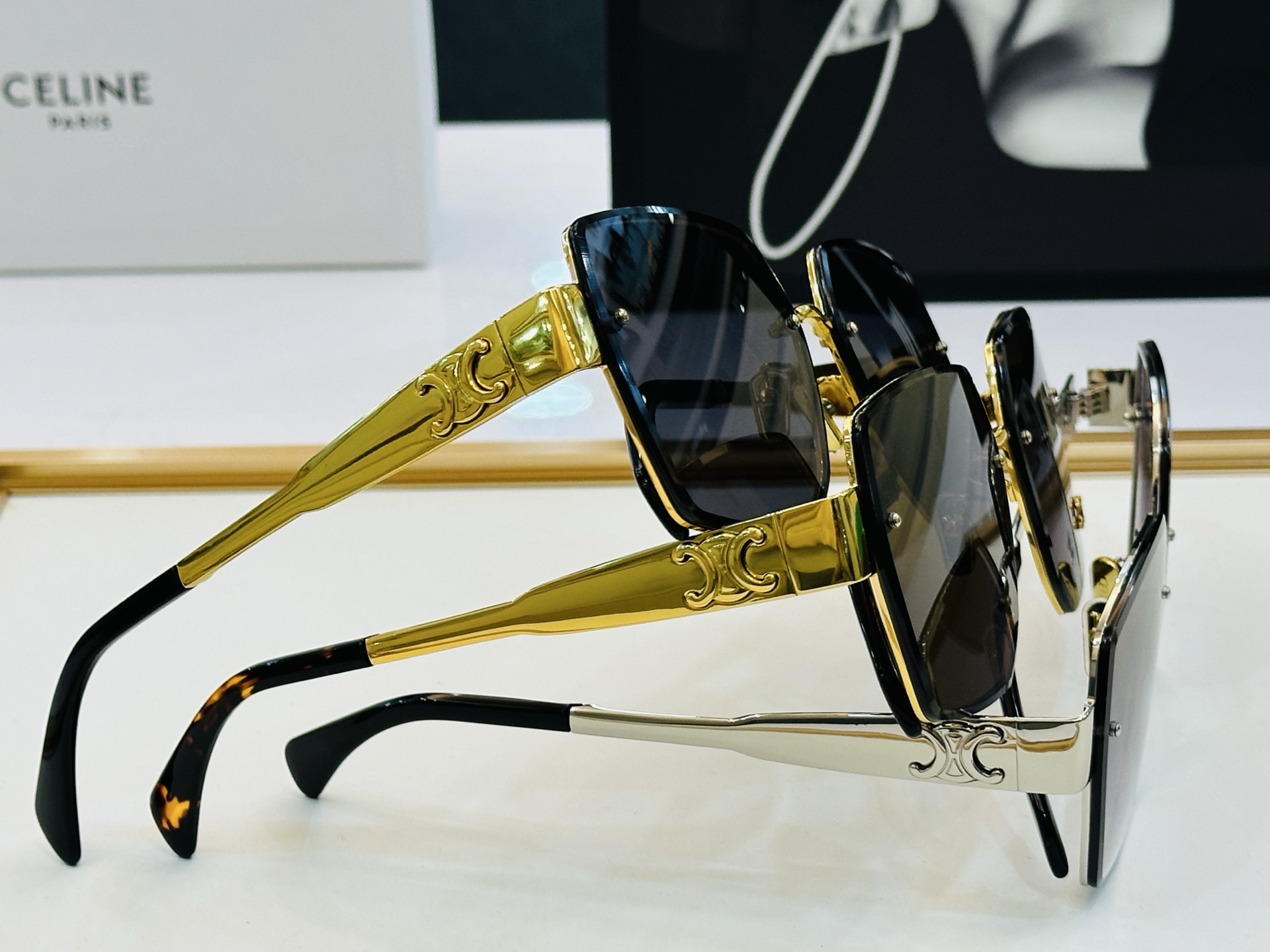 CELINE】赛琳 CL42118U Size：62口16-145 一直热销的款式，欧美风 光泽度好  