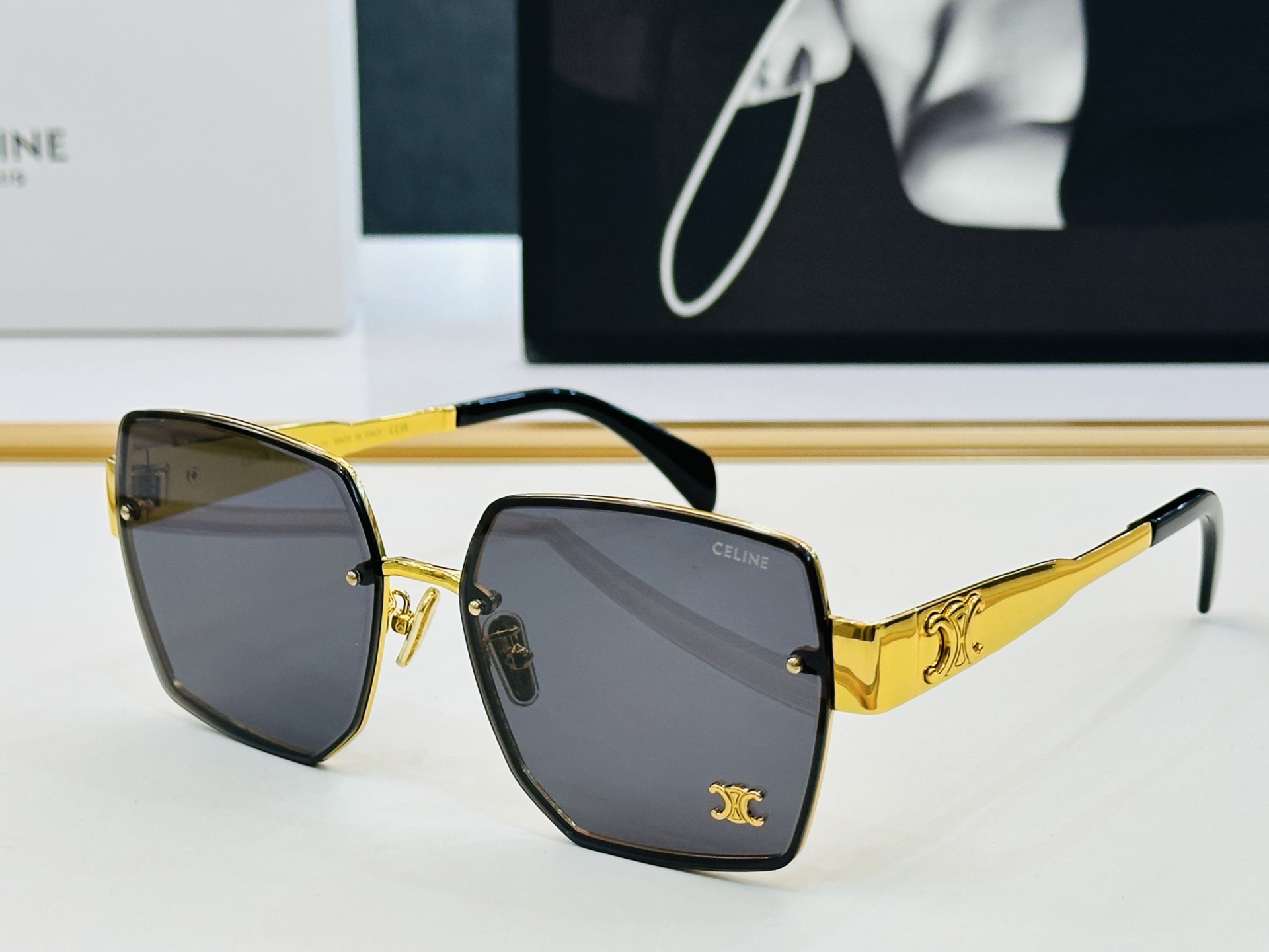 CELINE】赛琳 CL42118U Size：62口16-145 一直热销的款式，欧美风 光泽度好  