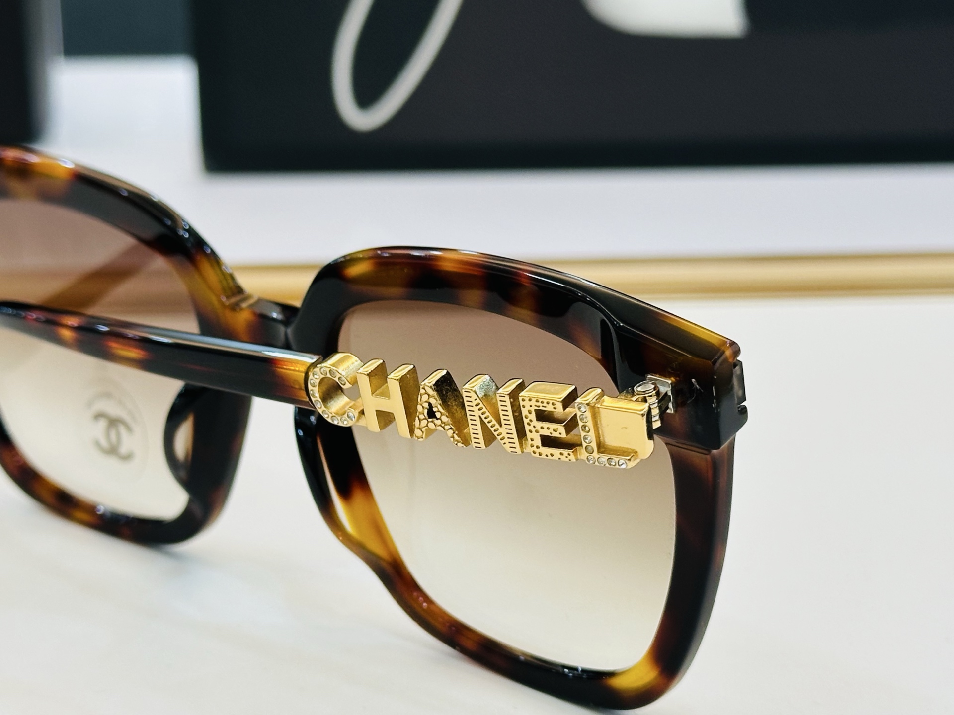 🆕 【CHANE*/香家】MODELCH6806 Size：66口17-145 💅🏻💓B太阳镜 